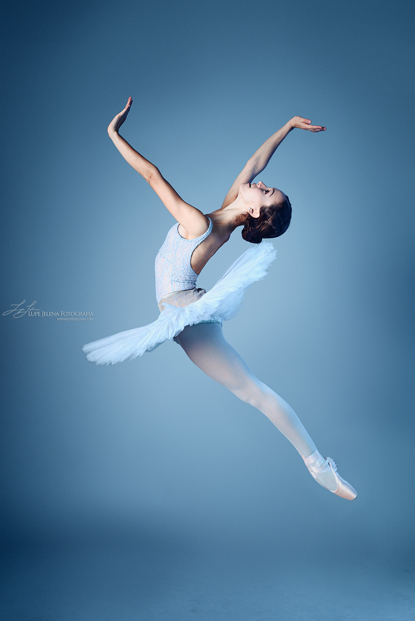 Lupe Jelena 500px Women Model Jumping Ballerina Blue Dancer 1367x2048
