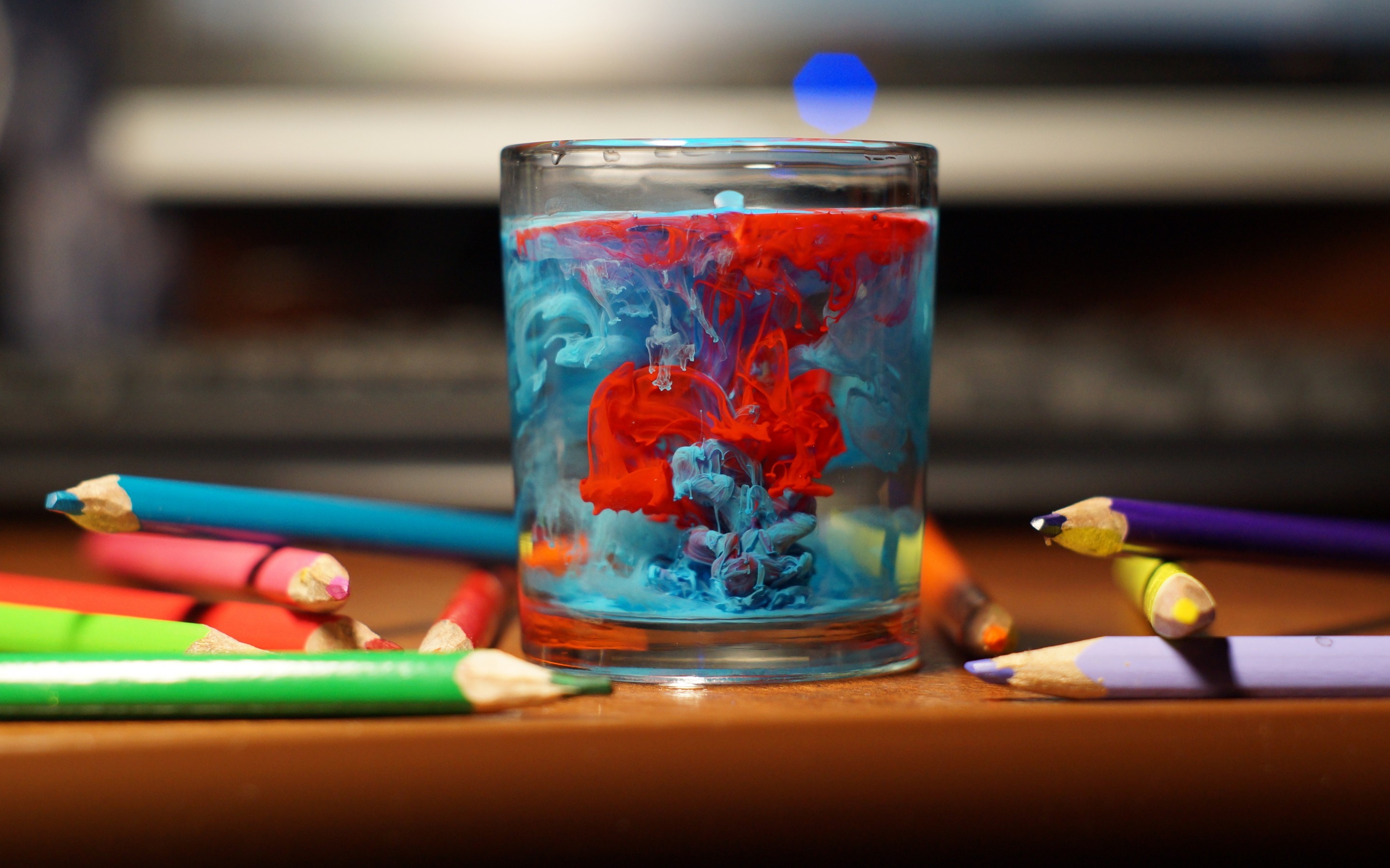 Table Glass Water Pencils Paint Splatter Colorful Depth Of Field Photography Bokeh Paint In Water Wa 2880x1800