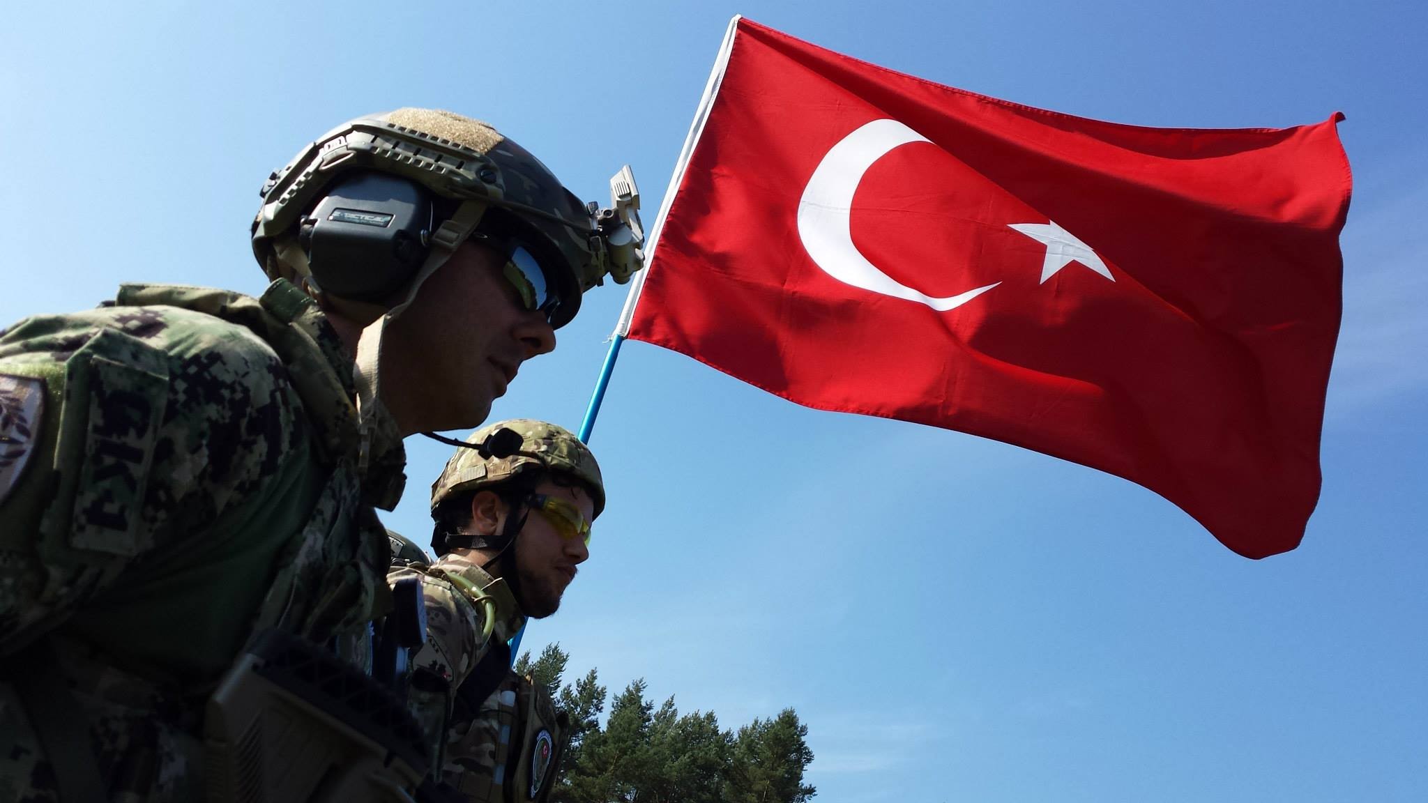 Turkish Flag Airsoft Army 2048x1152