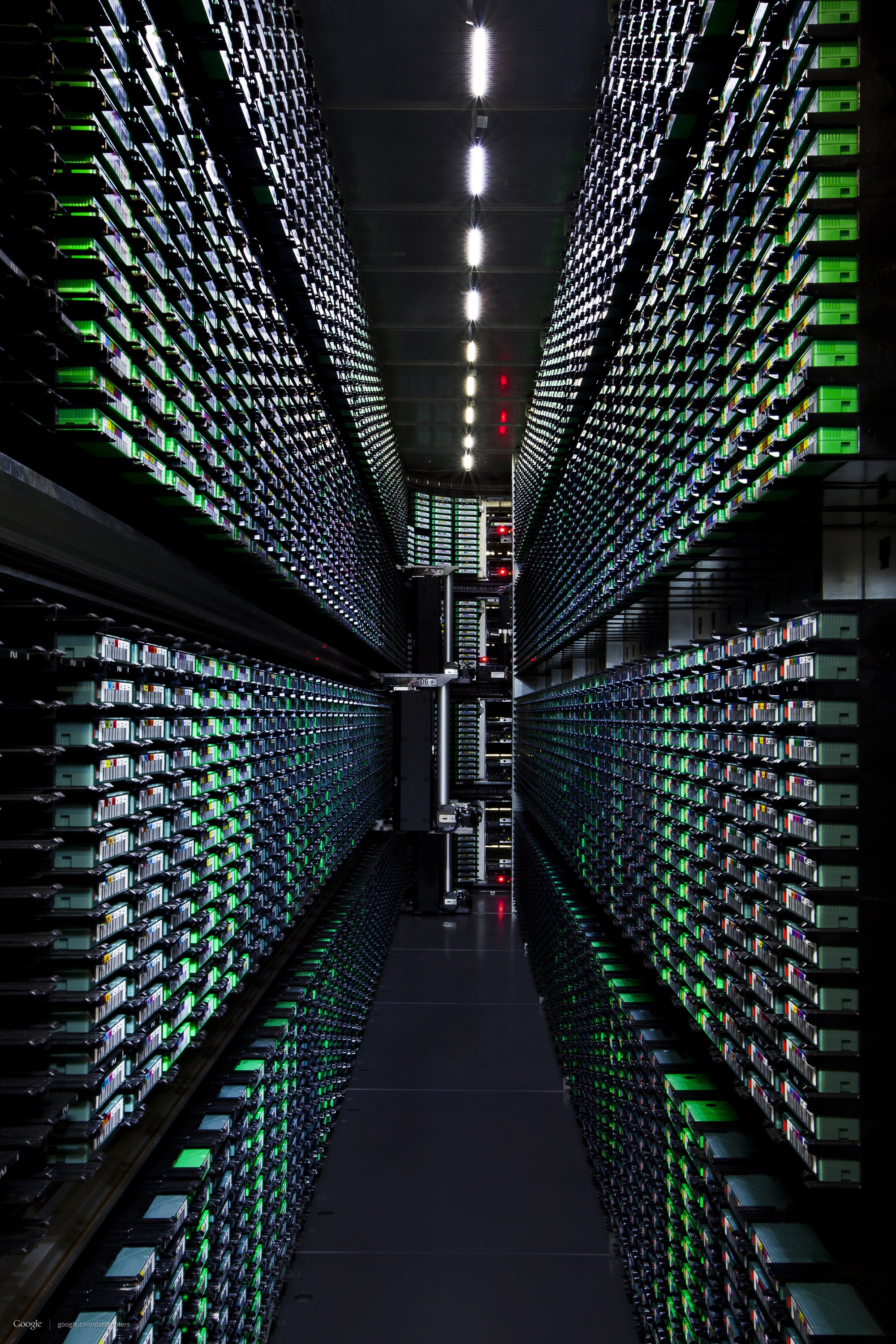 Google Datacenter Technology 2000x3000