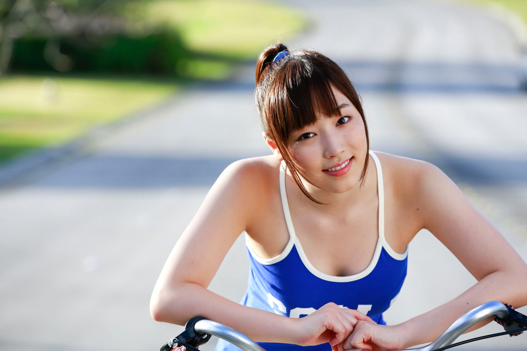 Mizuki Fukumura Asian Morning Musume Women Auburn Hair Looking At Viewer Camisole Brown Eyes Smiling 1800x1200