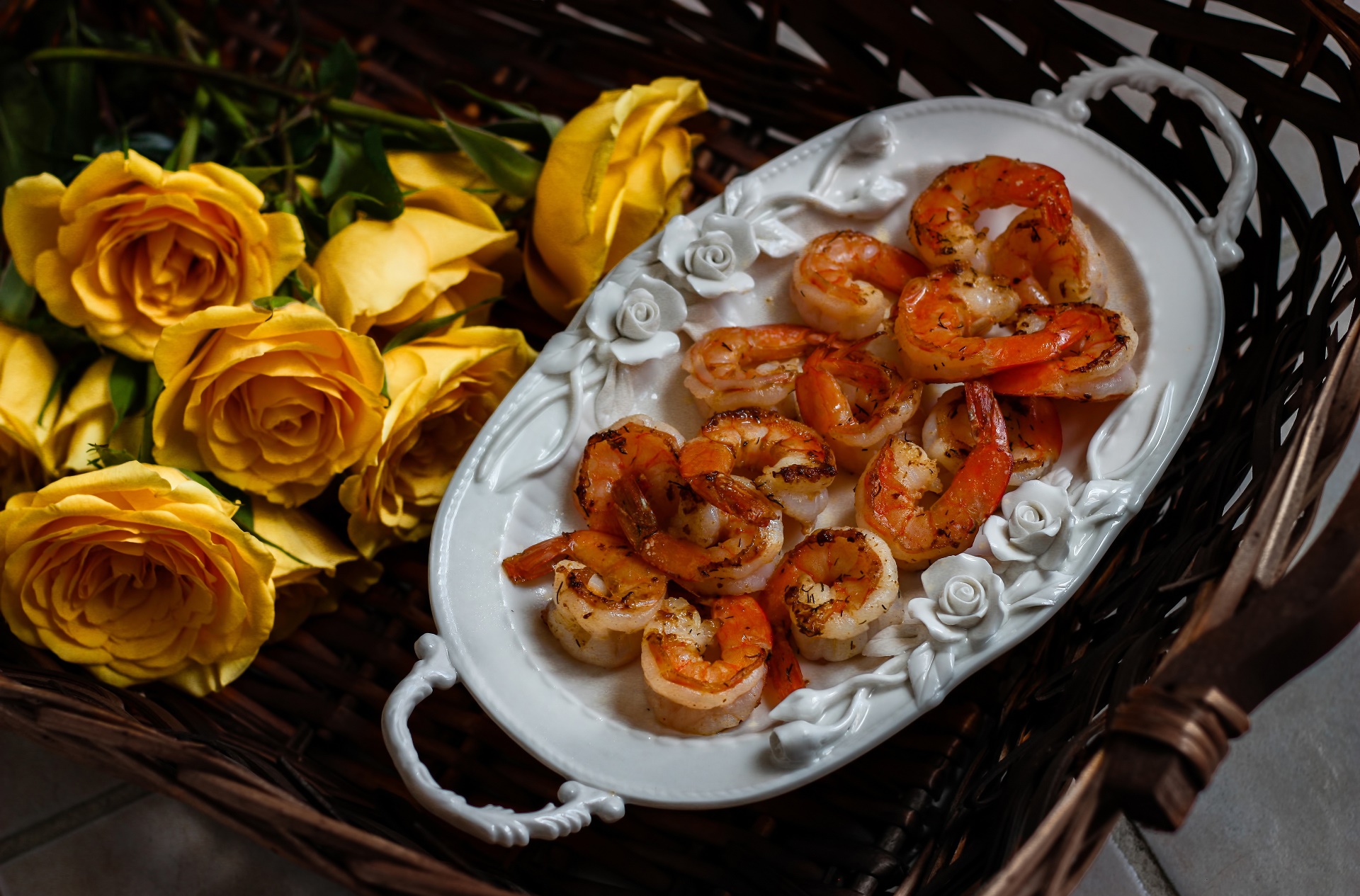 Flowers Yellow Flowers Food Seafood Top View Yellow Roses Shrimp 1920x1265