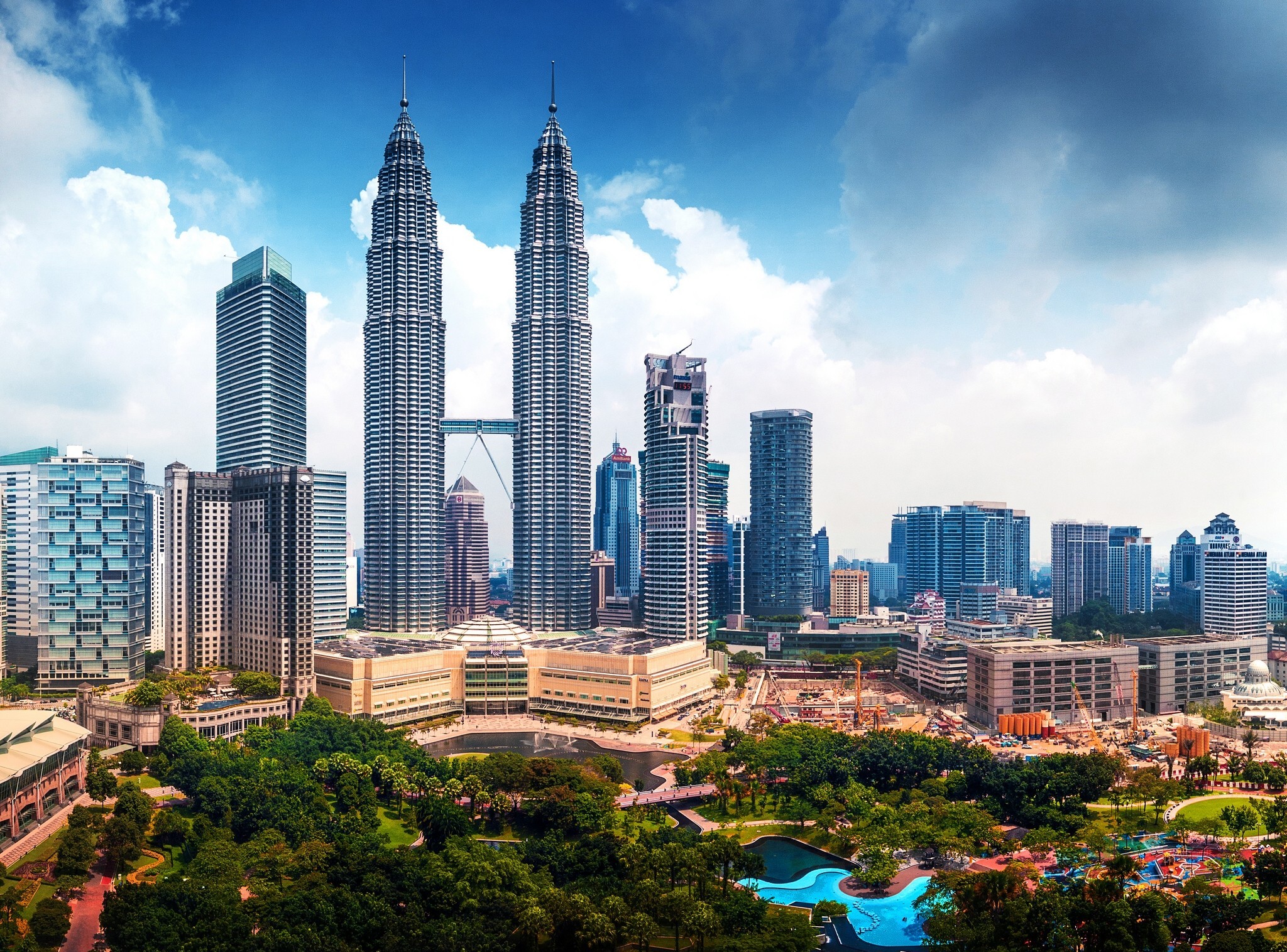 Kuala Lumpur Malaysia Petronas Towers 2048x1516