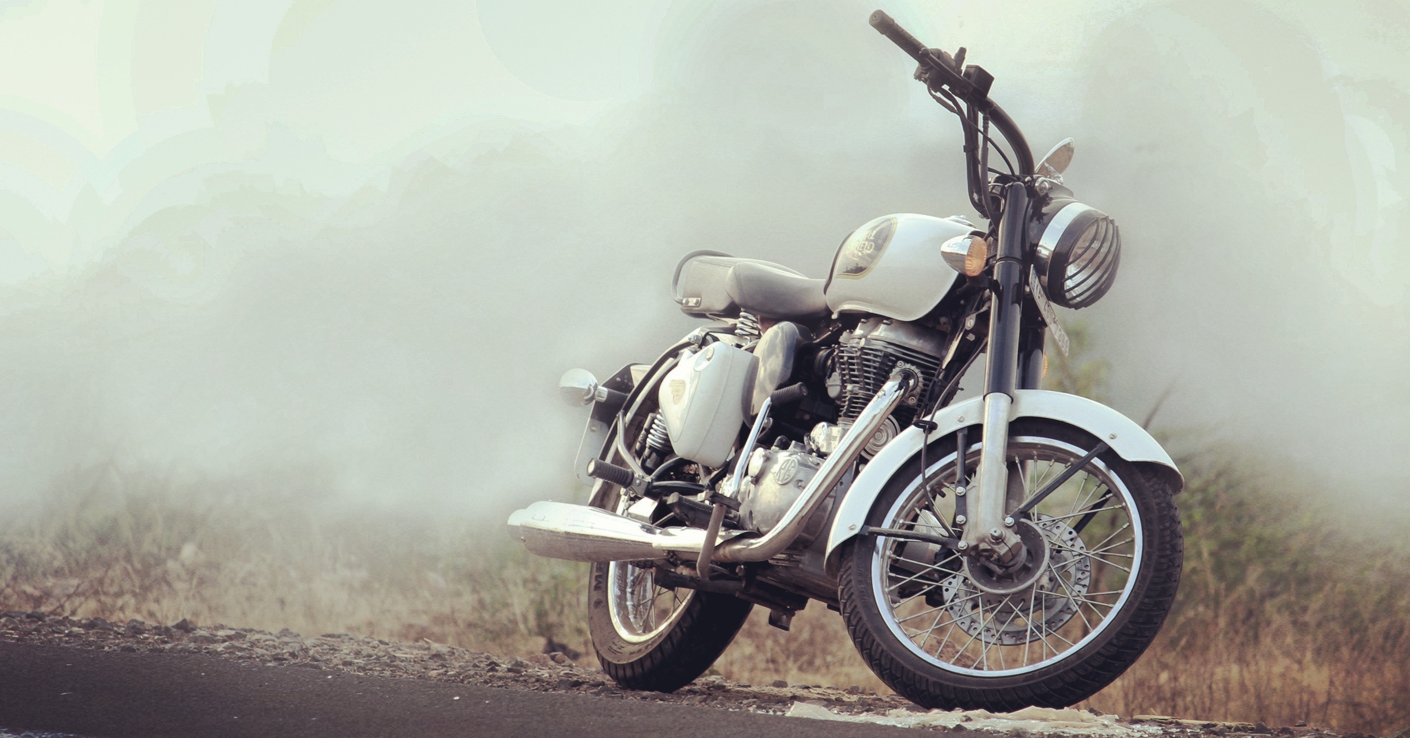 Royal Enfield Motorcycle Mist 2865x1500