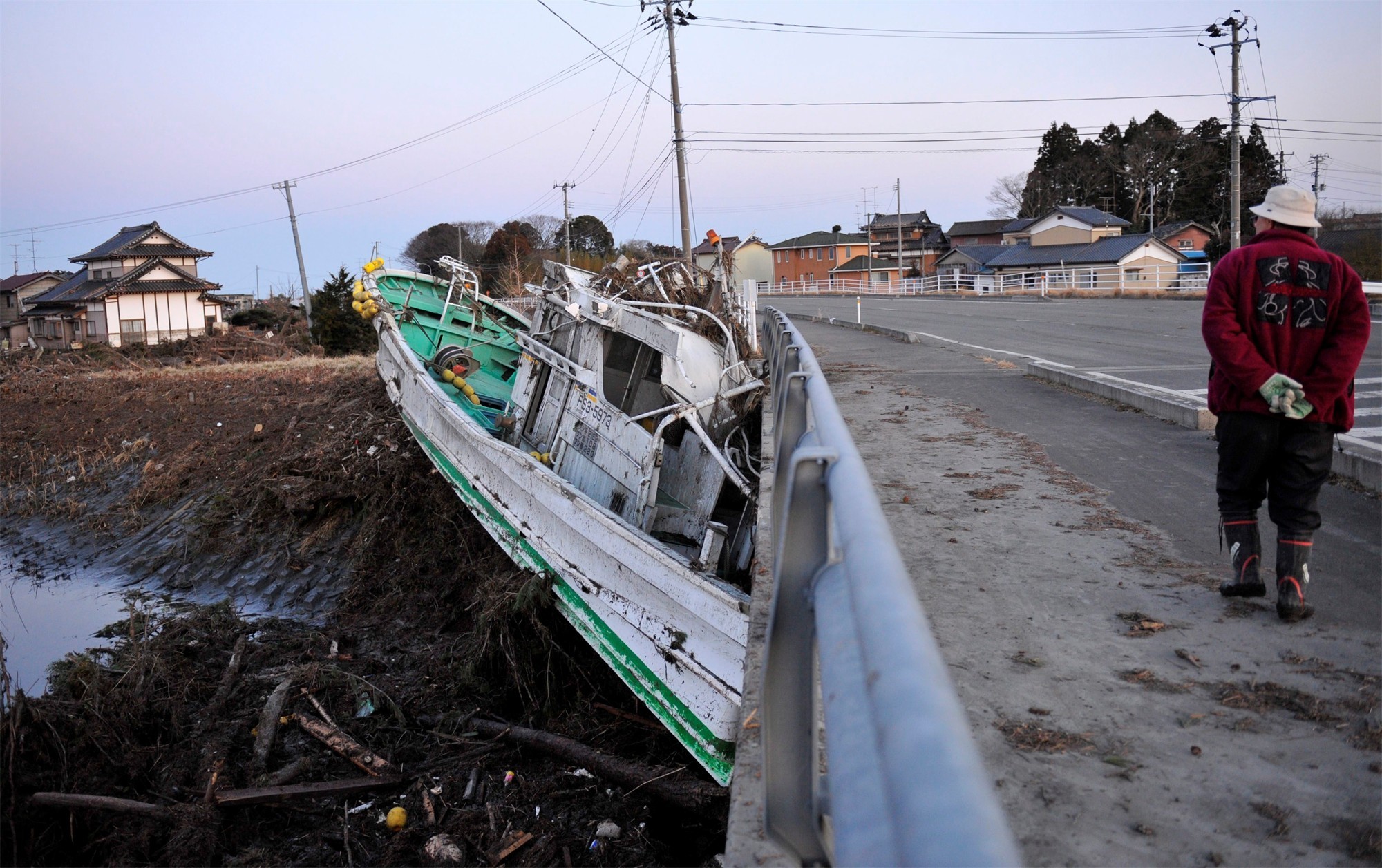 Japan Earthquakes Asia 2000x1256