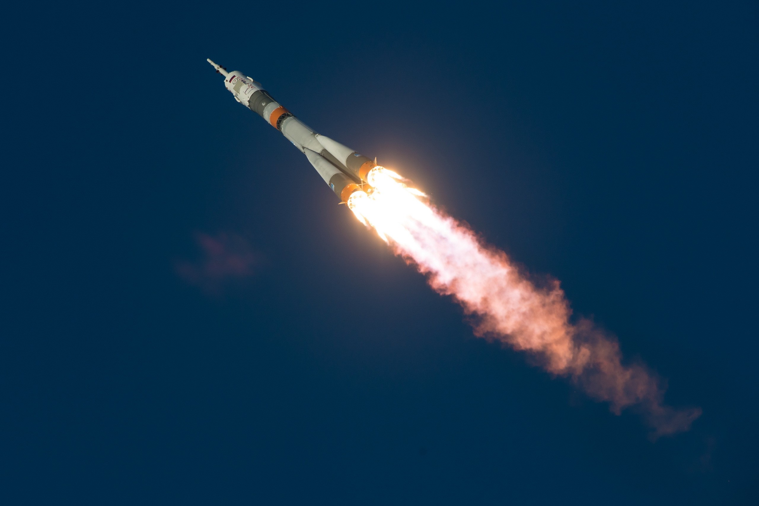 Vehicle Rocket Soyuz Roscosmos State Corporation Roscosmos 2560x1707