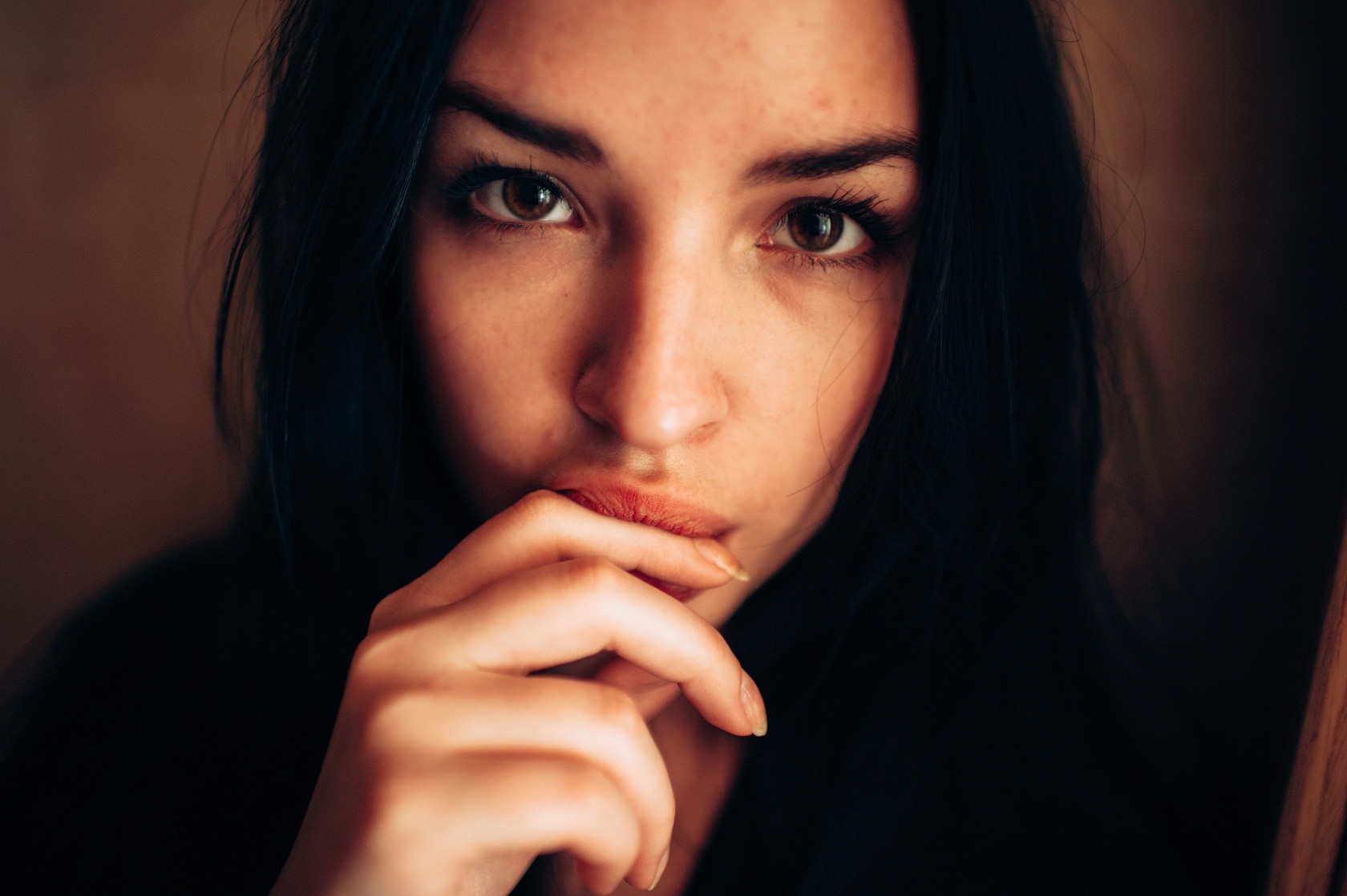 Women Face Portrait Finger On Lips Black Hair Marat Safin 1680x1118