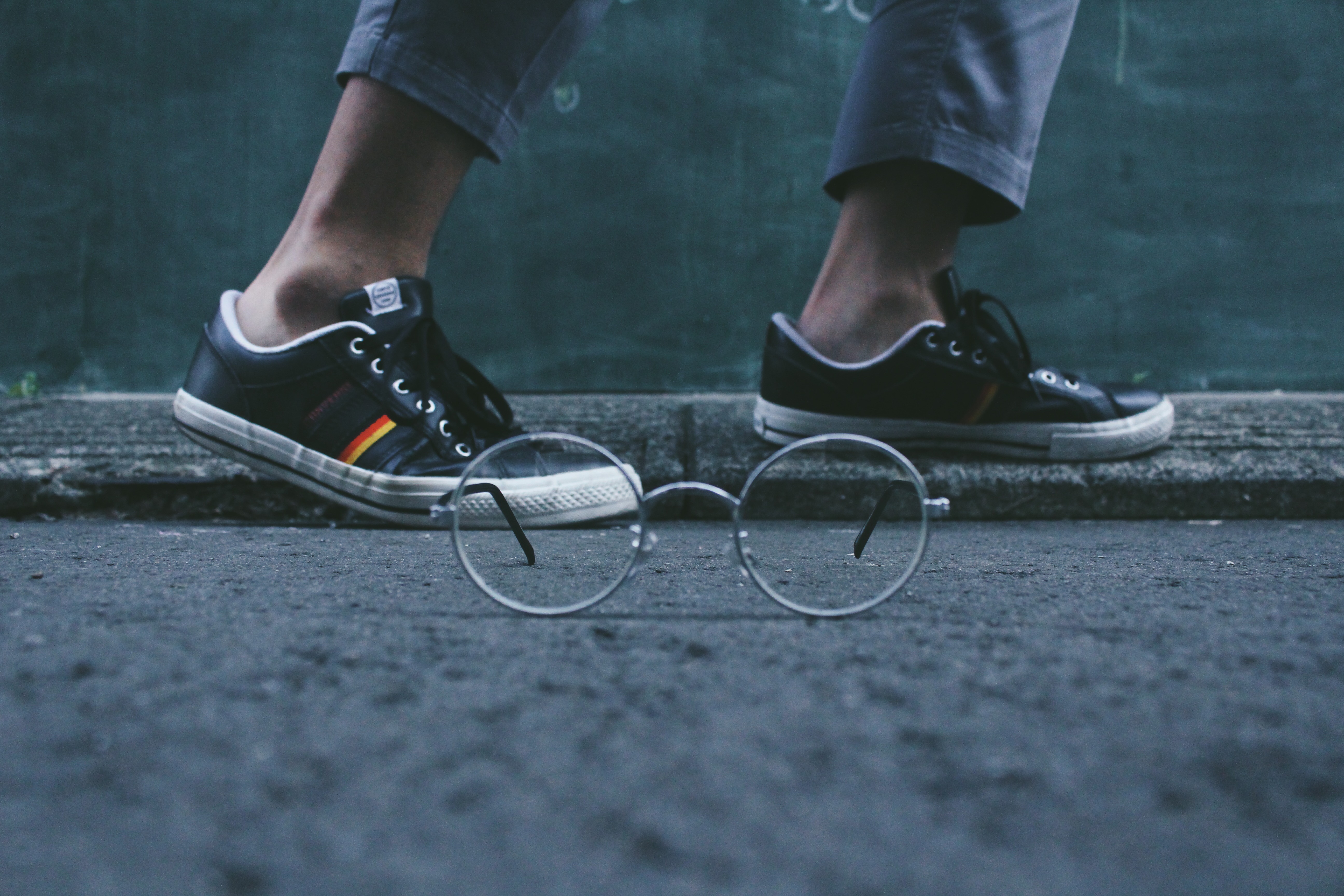 Photography Effects Glasses Legs Shoes 5184x3456