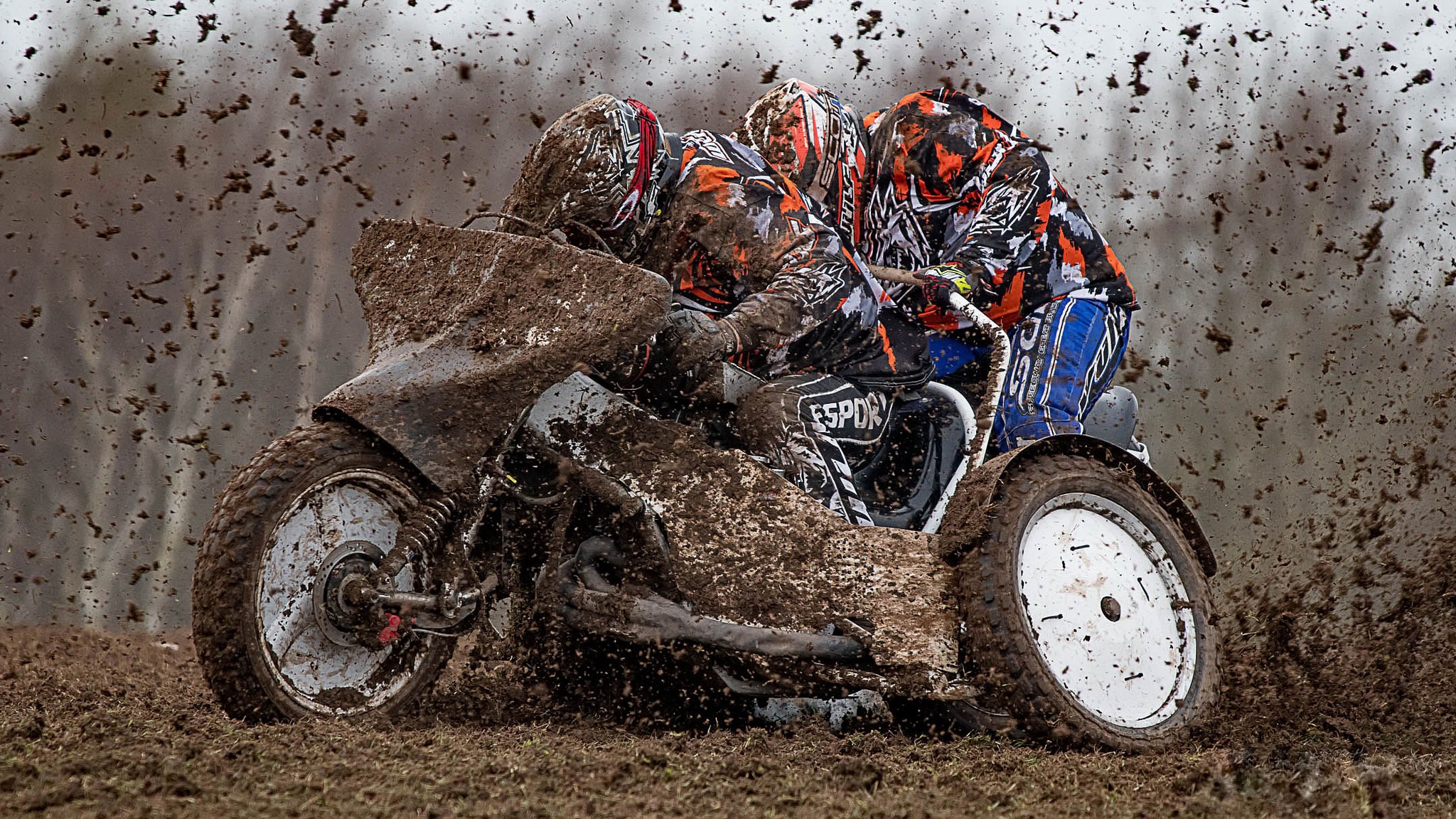 Dirt Mud Racing Motorcycle 2048x1152