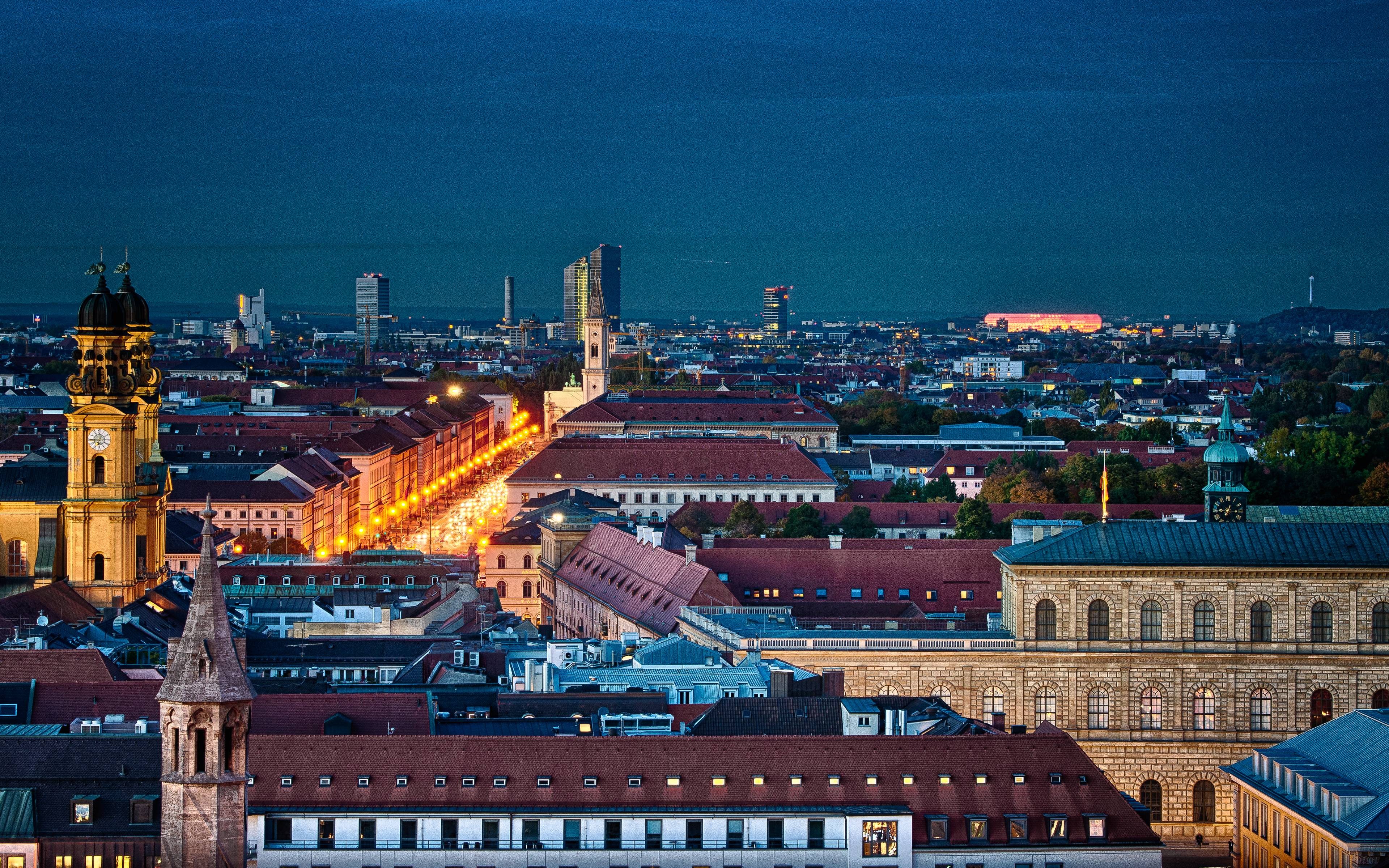 Munich Cityscape Rooftops 3840x2400