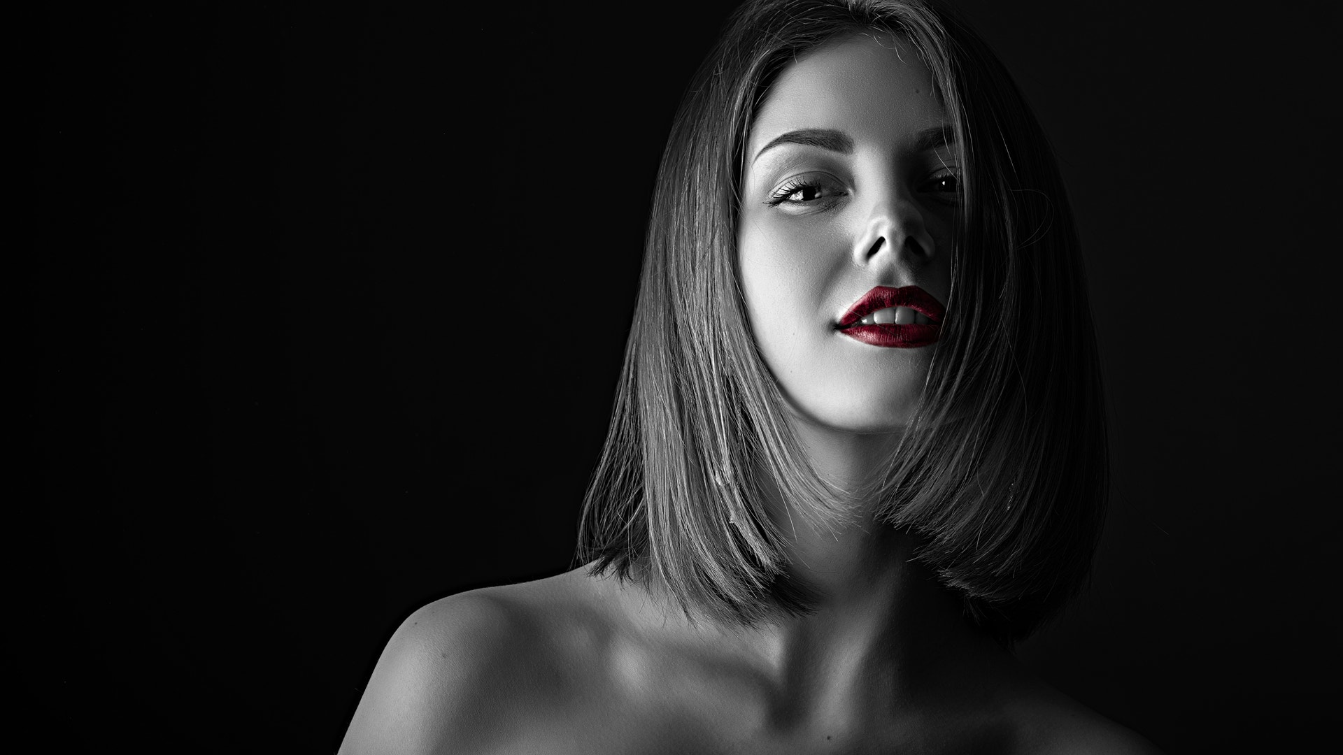 Selective Coloring Smiling Women Dark Sergey Fat Portrait Model 500px Bare Shoulders Face Ksenija 1920x1080