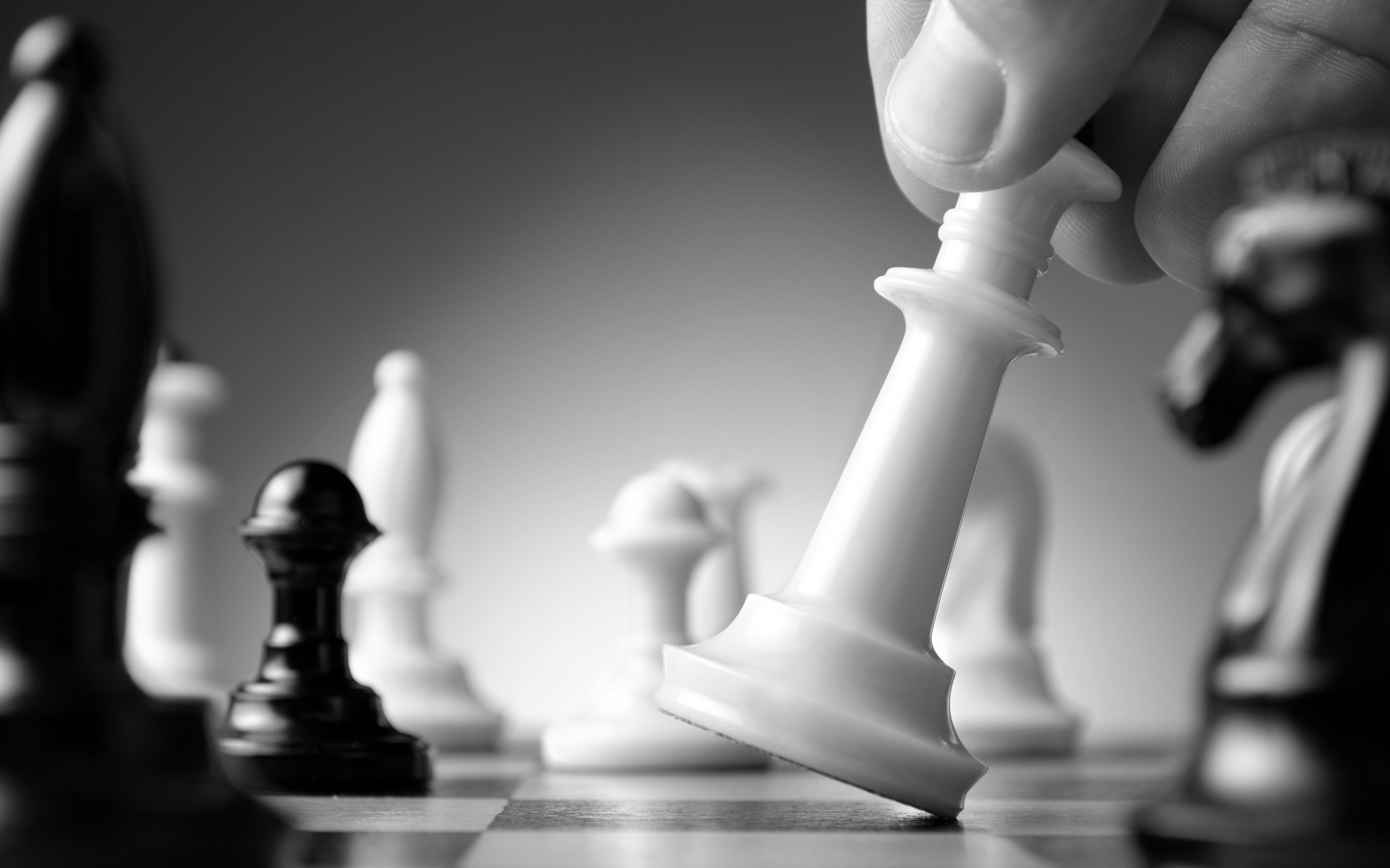 Monochrome Chess Macro Closeup Pawns Fingers Depth Of Field Checkered 3840x2400