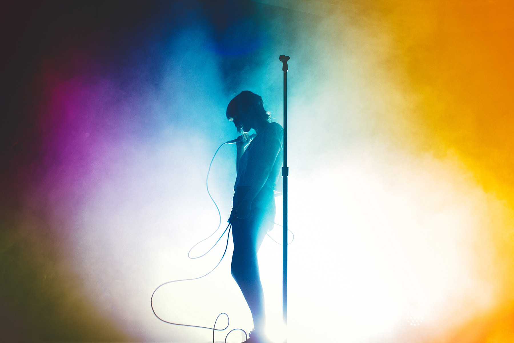 Concerts Silhouette Lauren Mayberry Chvrches Stages Stage Shots Stage Light Singer Musician 1800x1200
