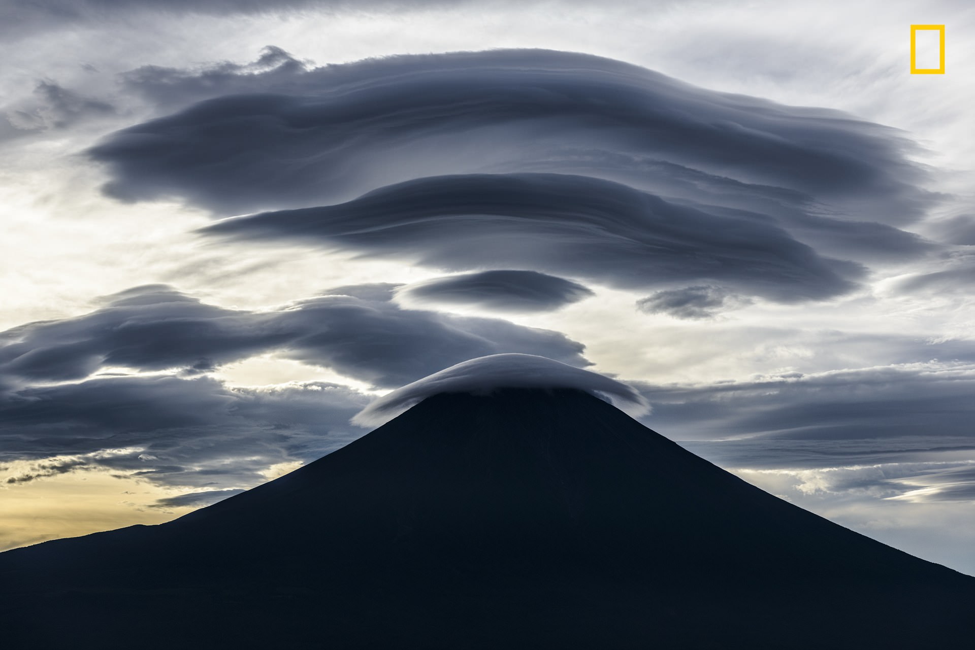 Nature Landscape Mountains Clouds National Geographic Mount Fuji Japan Evening Silhouette 1920x1281