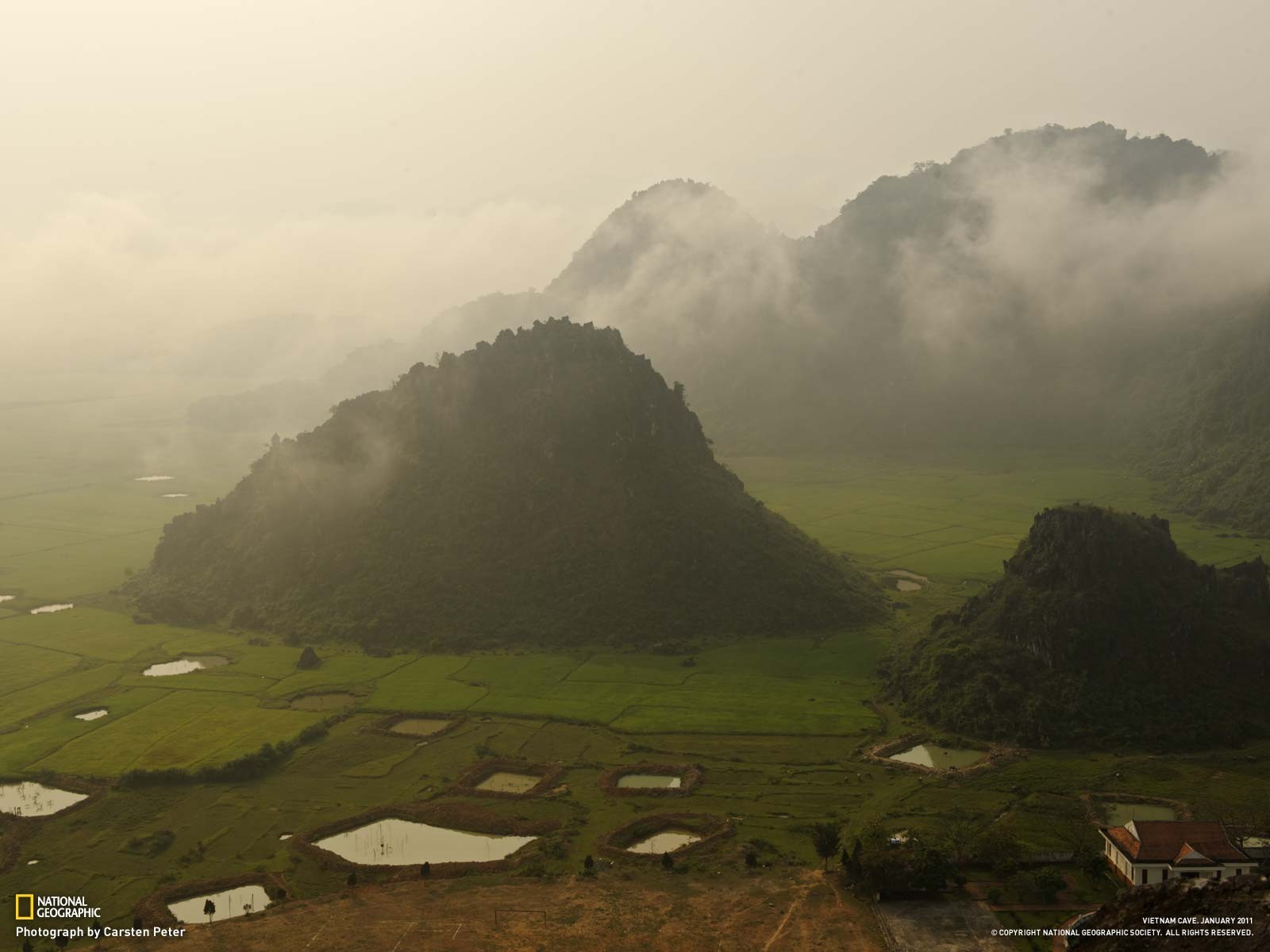 Landscape Nature National Geographic Vietnam Mist Field 1600x1200