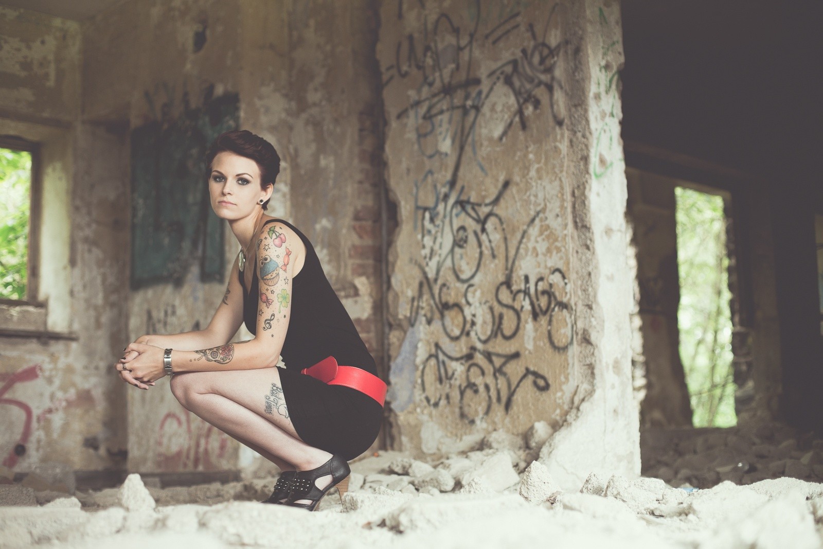 Tattoo Short Hair Squatting Black Dress Abandoned Graffiti 1600x1067