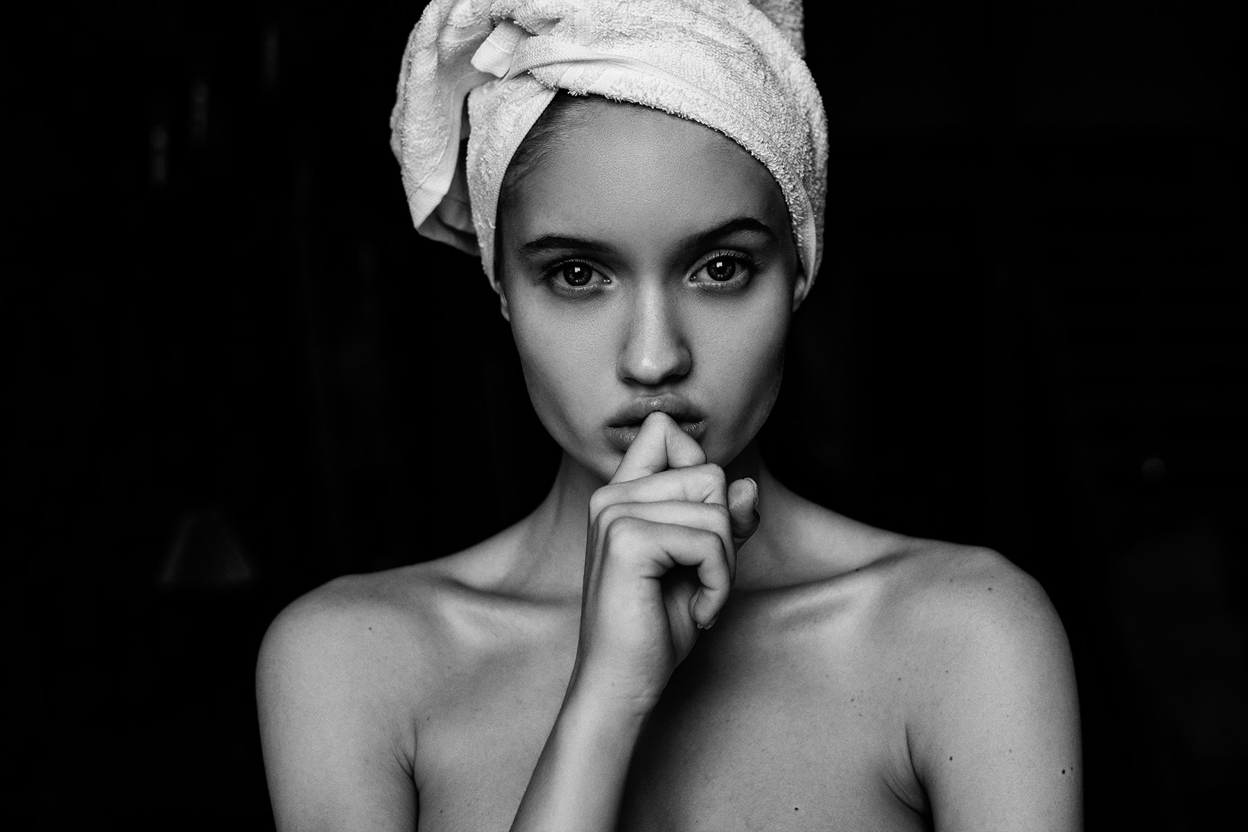 Aleksey Trifonov Monochrome Bare Shoulders Portrait Women 1800x1200