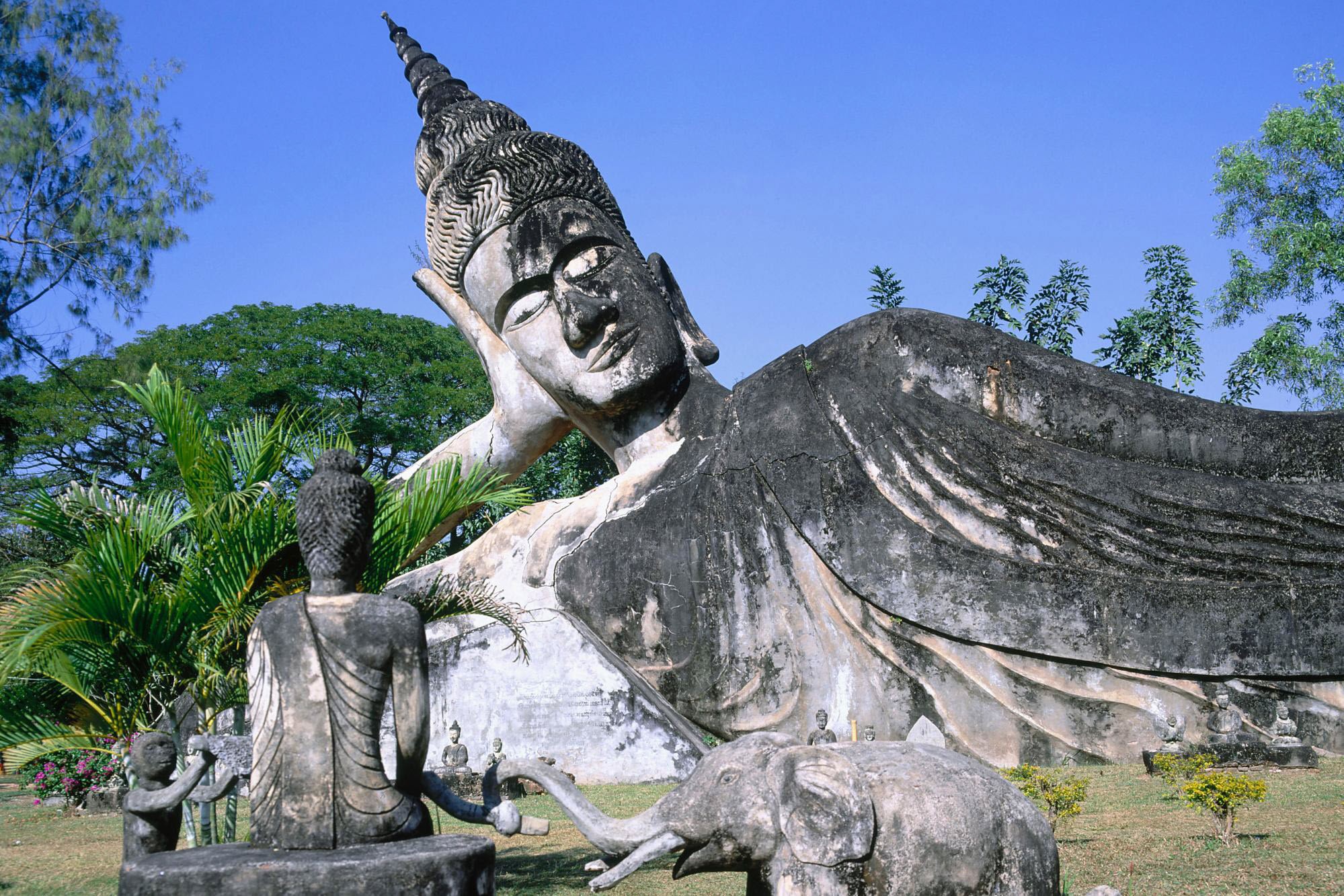 Buddha Statue Laos Park Sculpture Traditional Art 1999x1333