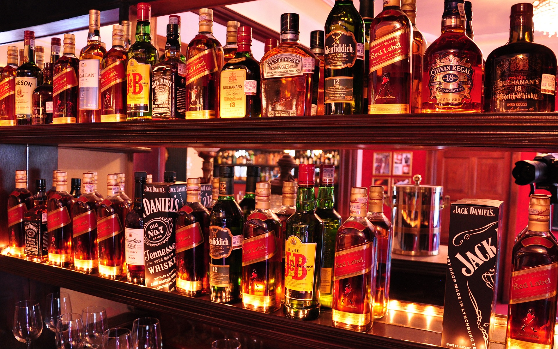 Whisky Scotch Alcohol Shelf Drink Jack Daniels Chivas Regal 1920x1200