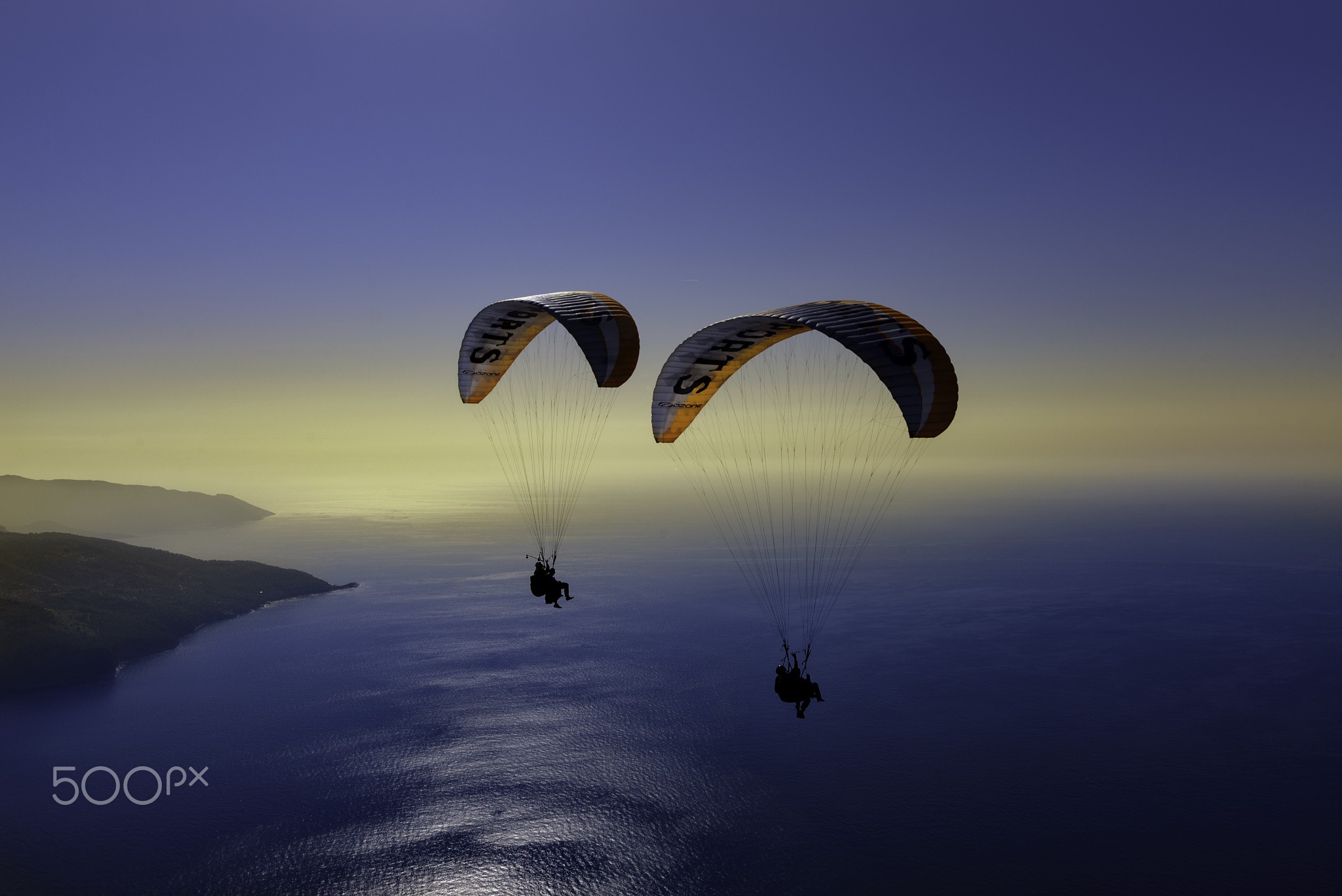 Parachutes Landscape Sea Aerial View Coast 2048x1367