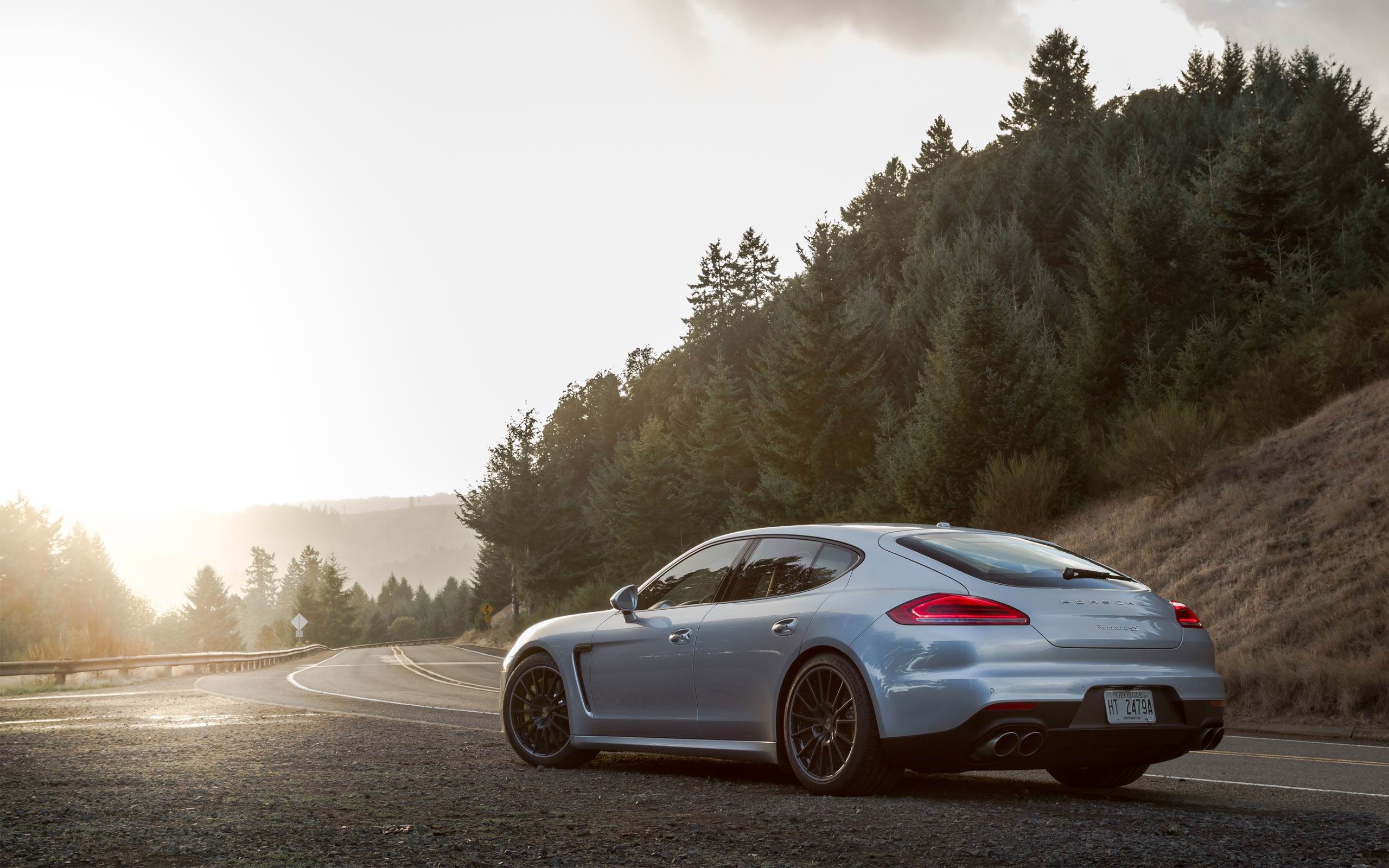 Vehicles Porsche Panamera 4S 2560x1600