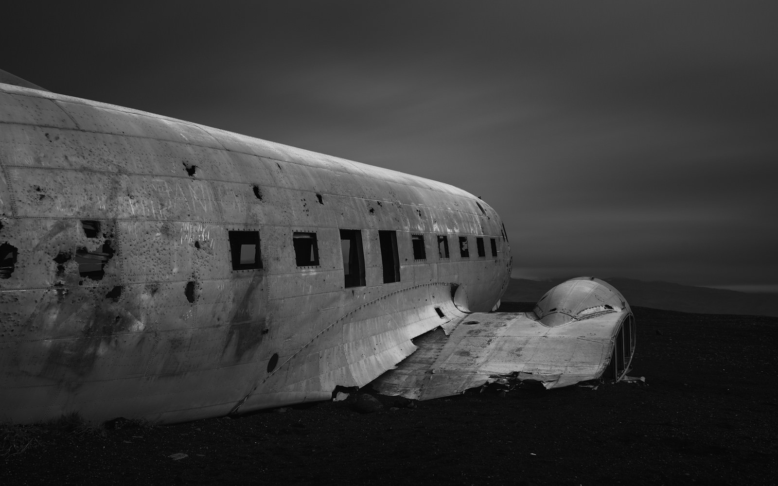Photography Abandoned Crash Airplane Sky 1600x1000
