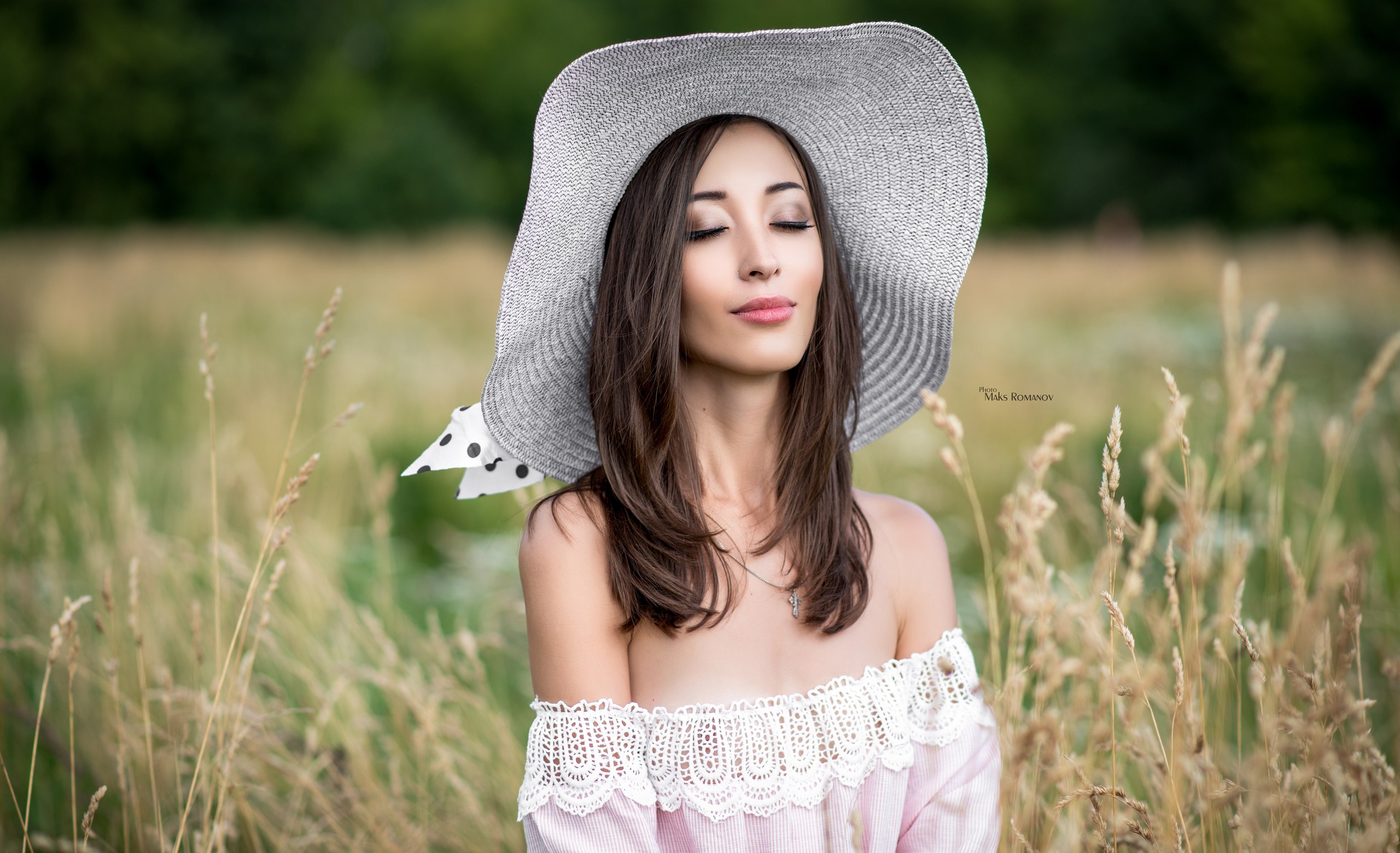 Women Maksim Romanov Hat Portrait Women Outdoors Closed Eyes Depth Of Field Necklace Arina White Hat 2560x1561