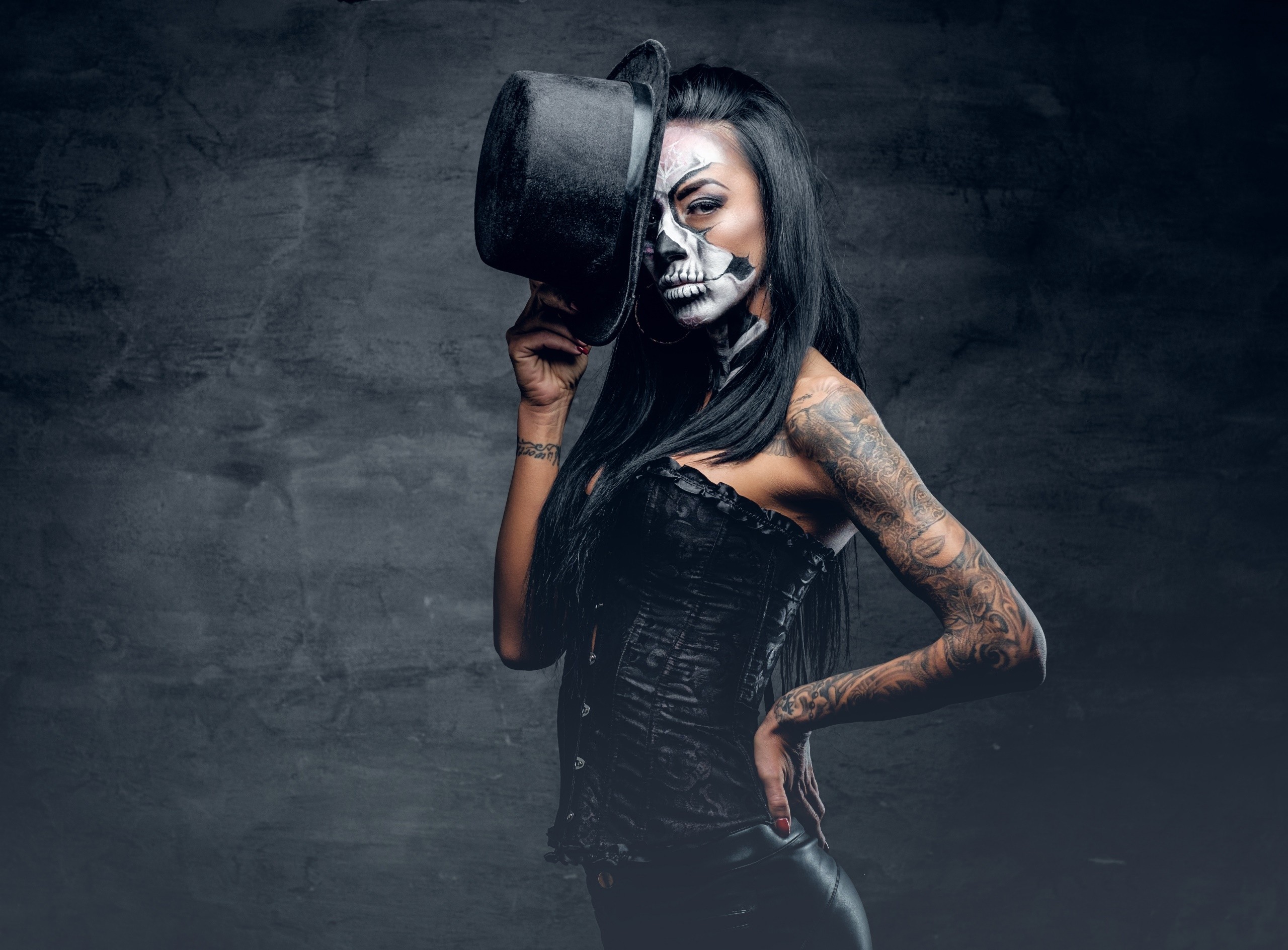 Dia De Los Muertos Women Makeup Hat Black Hair Tube Top Tattoo 2560x1889