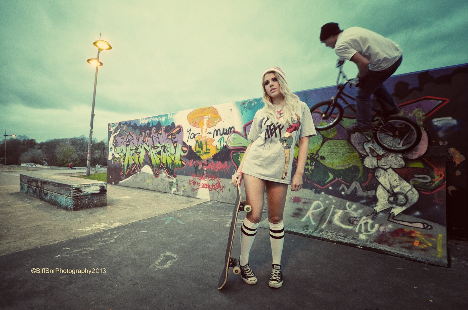 Blonde Skateboard City BMX Women 1643x1088