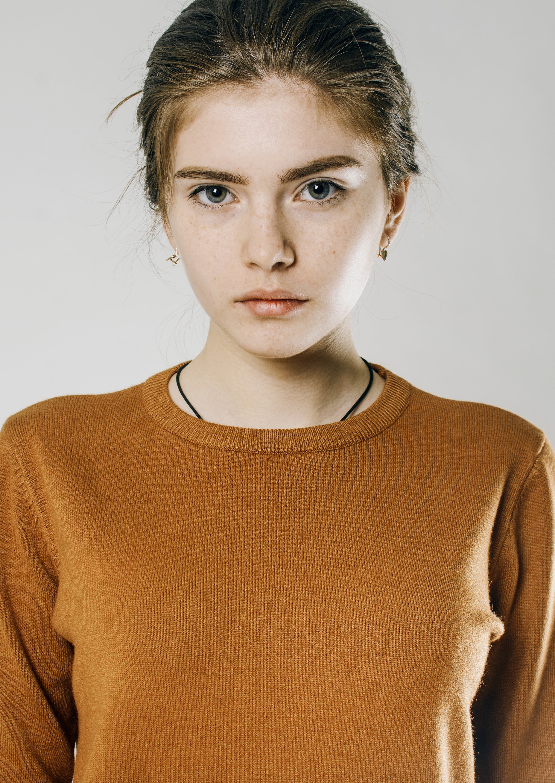 Women Women Indoors Brunette Portrait Face Simple Background Yellow Sweater Sweater Blue Eyes Portra 1855x2615