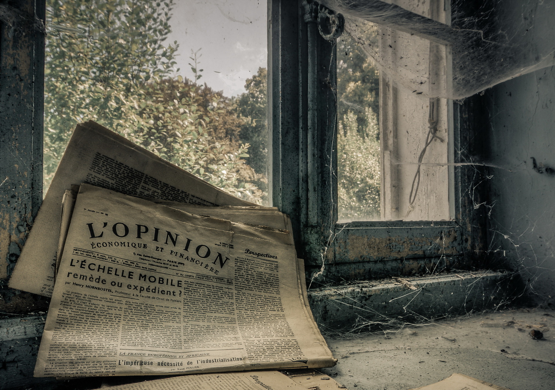 Newspapers Window Ruin Abandoned Old Spiderwebs 1920x1348