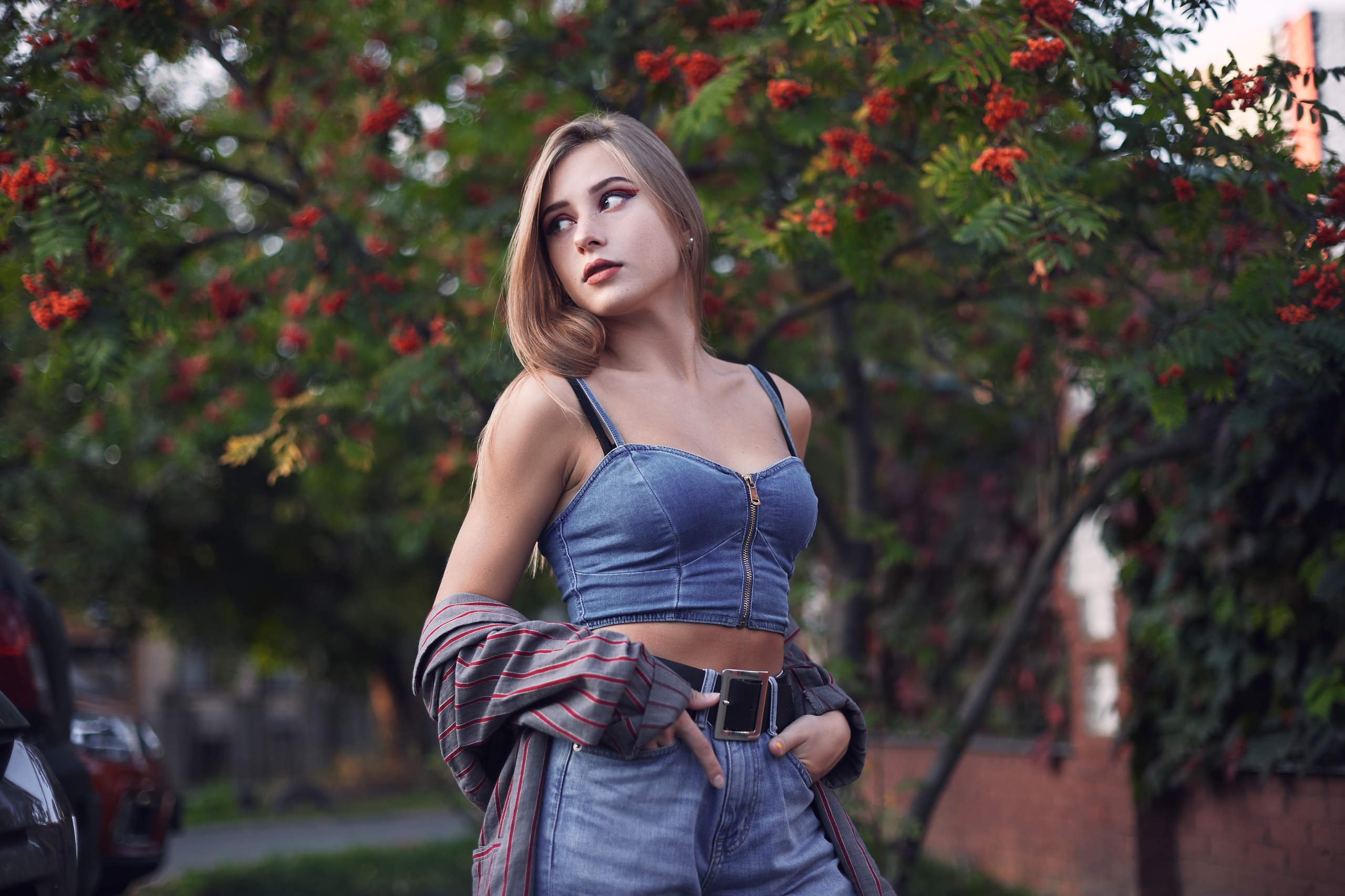 Women Model Long Hair Looking Away Crop Top Zipper Belt Jeans Denim Coats Trees Depth Of Field Outdo 2560x1707