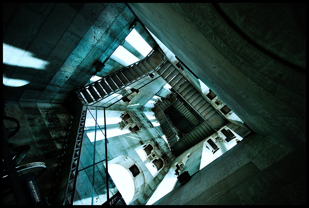 Staircase Building Stairs Worms Eye View Bottom View 1200x808