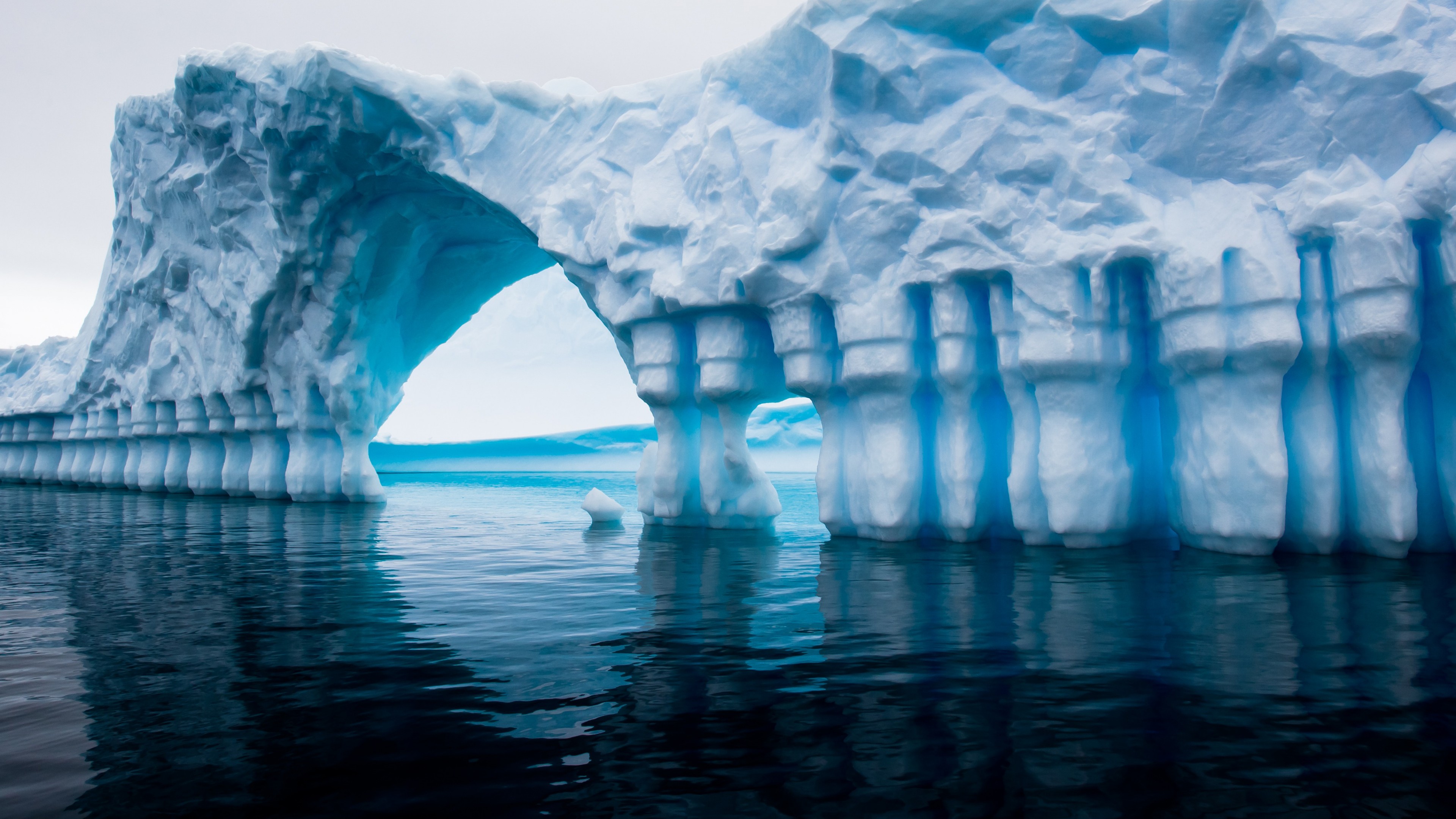 Glacier Iceberg Gates Ice Sea Antarctica Water Ripples 3840x2160