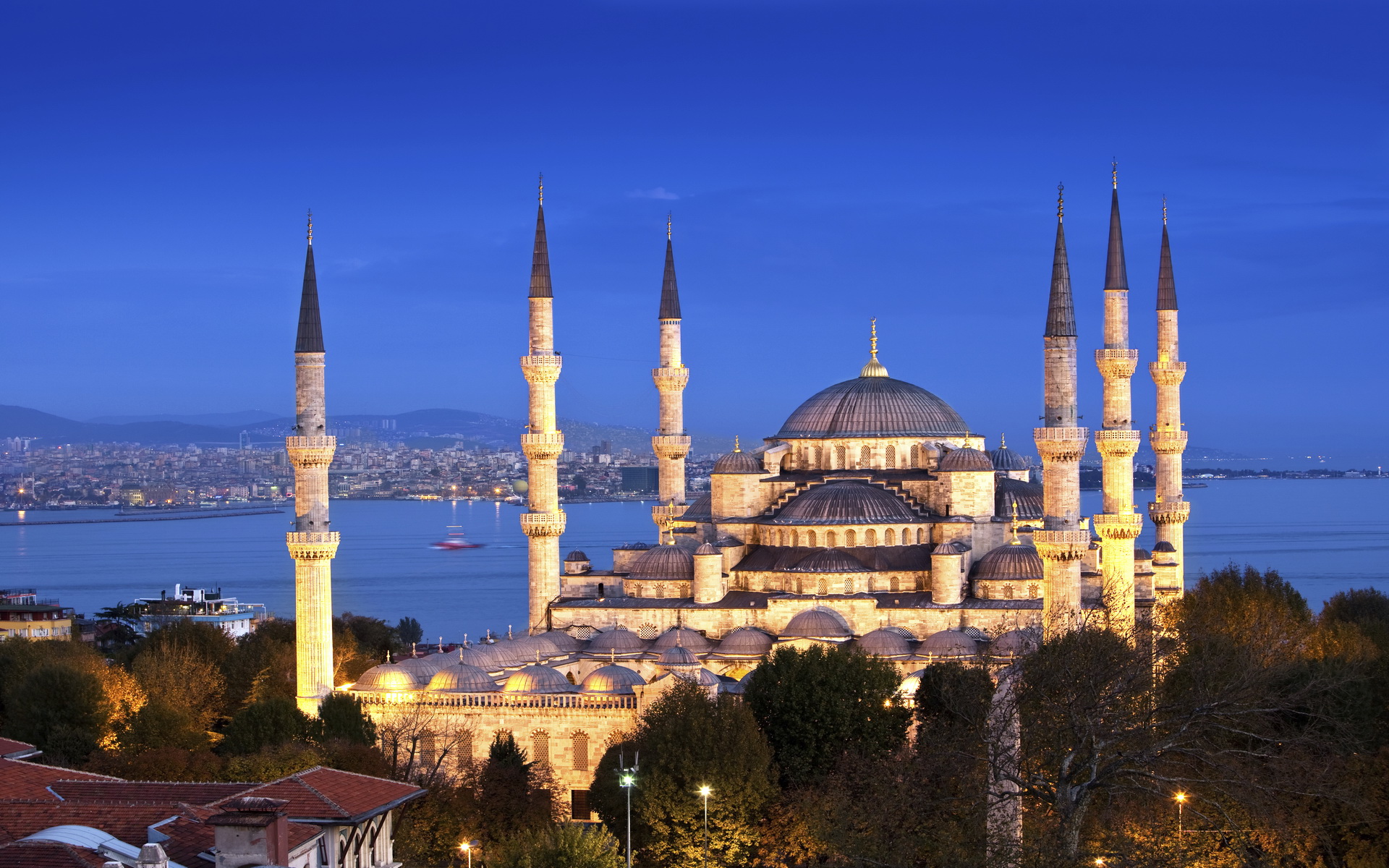 Religious Sultan Ahmed Mosque 1920x1200