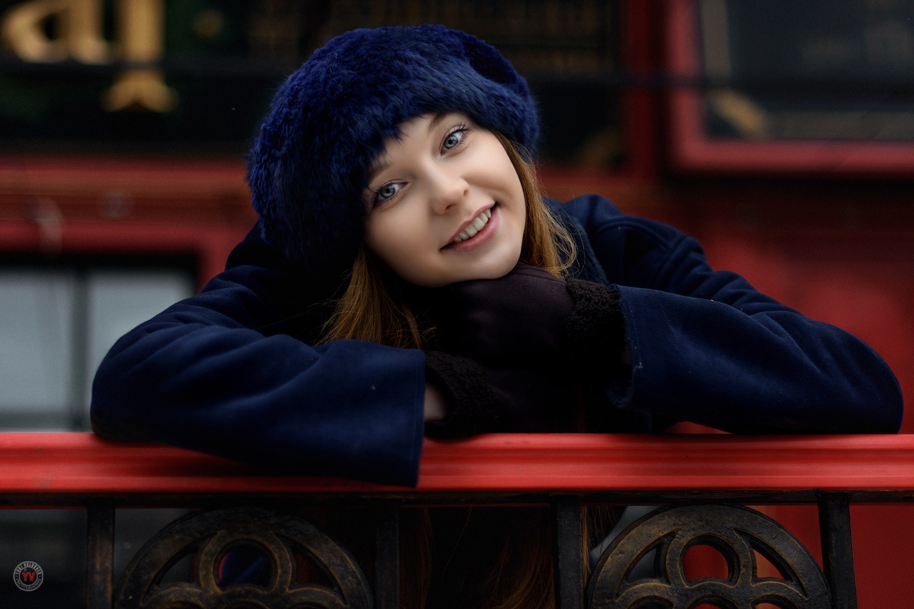 Women Model Brunette Looking At Viewer Smiling Face Hat Coats Gloves Railings Depth Of Field Outdoor 1800x1200