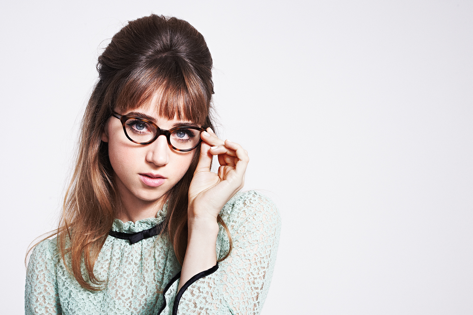 Zoe Kazan Women With Glasses Actress Women Simple Background 1600x1065