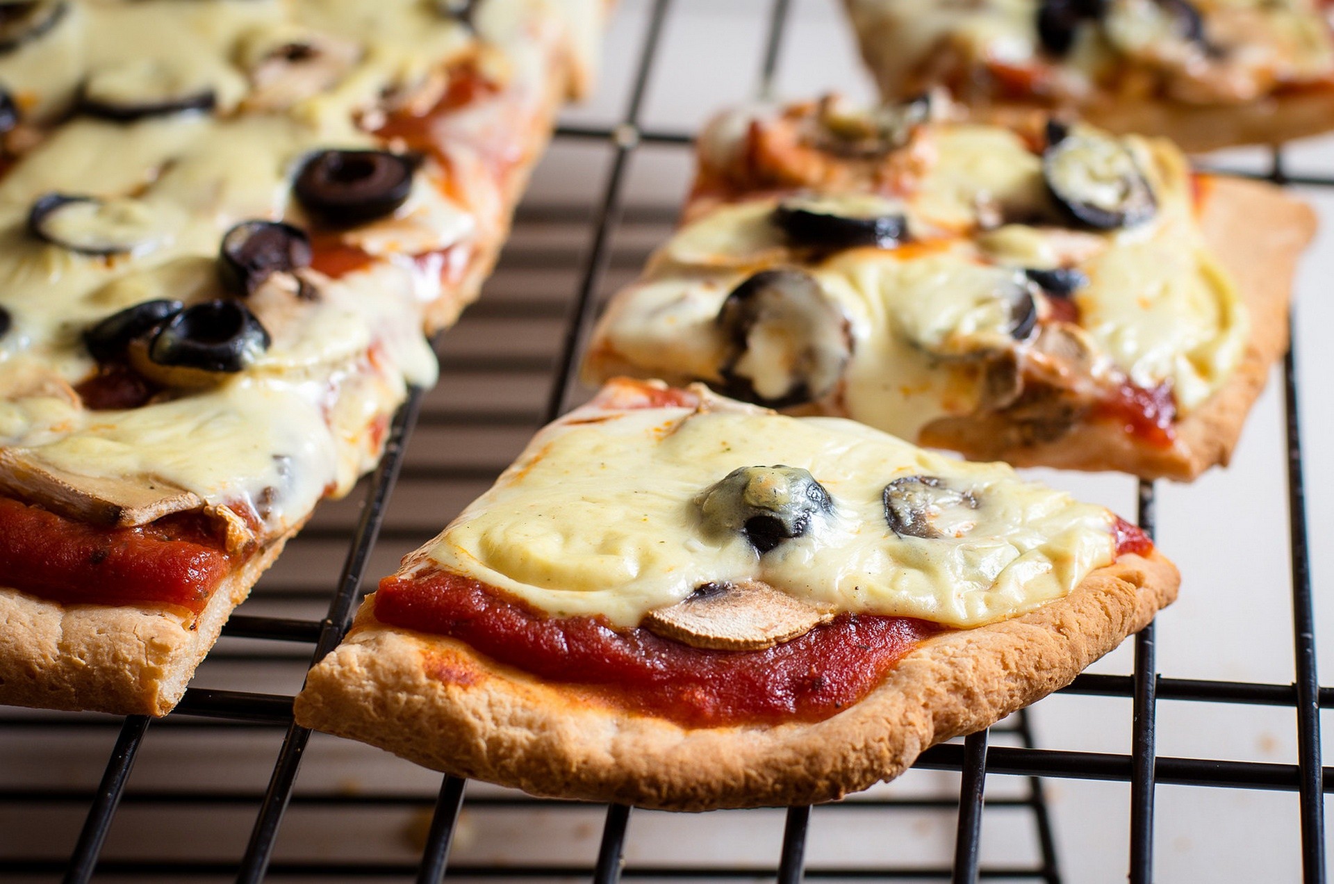 Food Pizza Cheese Olives 1920x1272