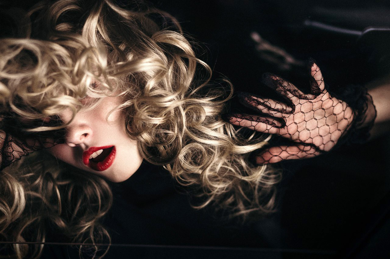Alice Tarasenko Women Model Black Dress Black Gloves Portrait 1280x853
