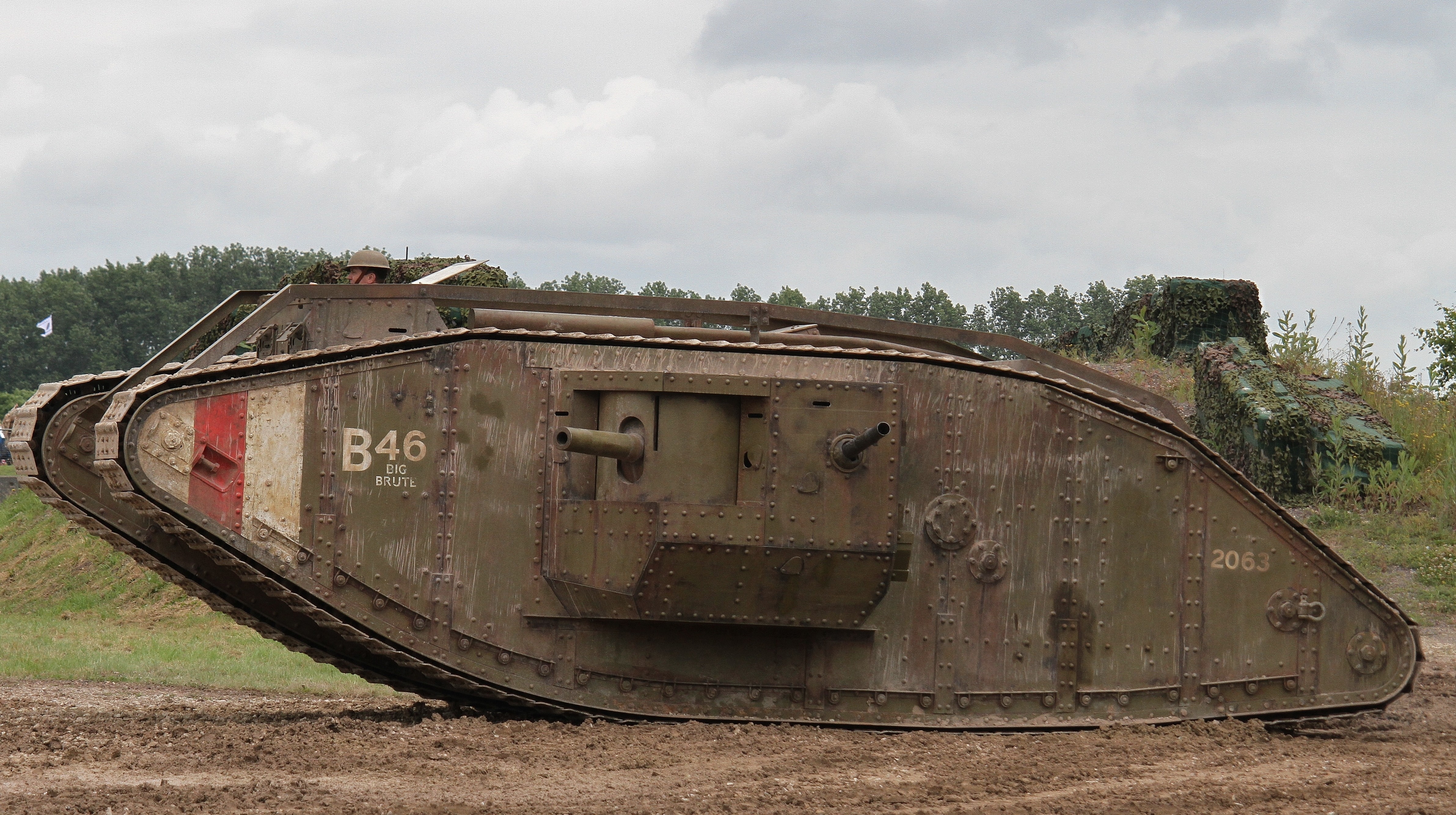 Tank Military World War I 4766x2669