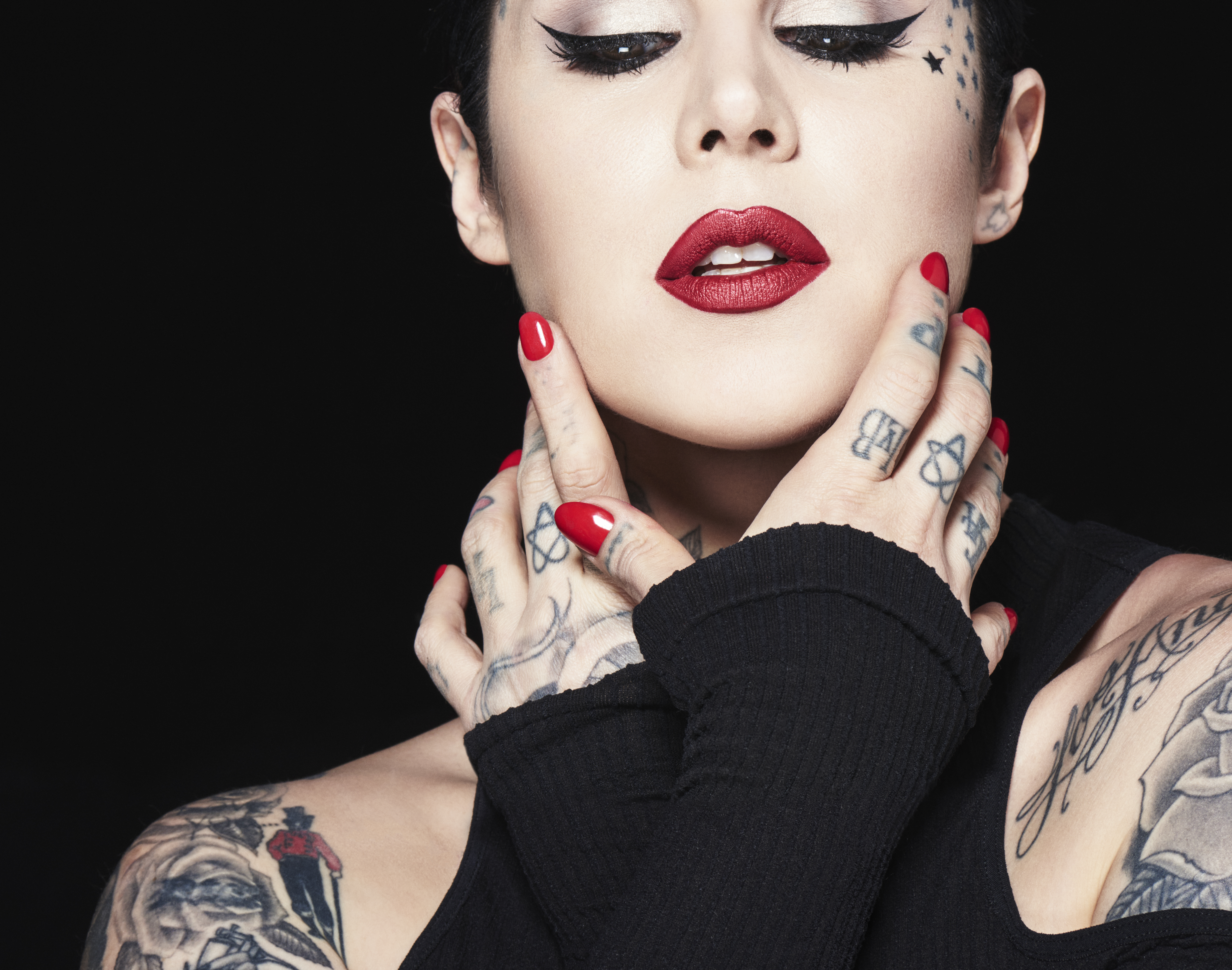 Kat Von D Women Tattoo Tattoo Artist Makeup Face Painted Nails Inked Girls Simple Background 7360x5794