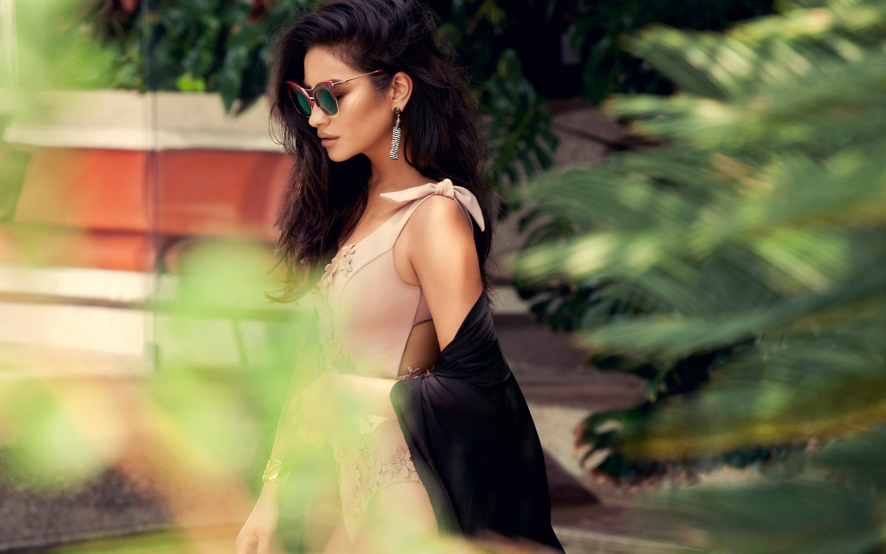 Shay Mitchell Women With Shades Sunglasses Women 2880x1800