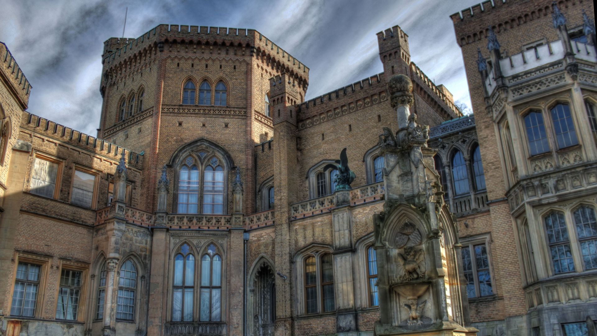 Man Made Babelsberg Palace 1920x1080