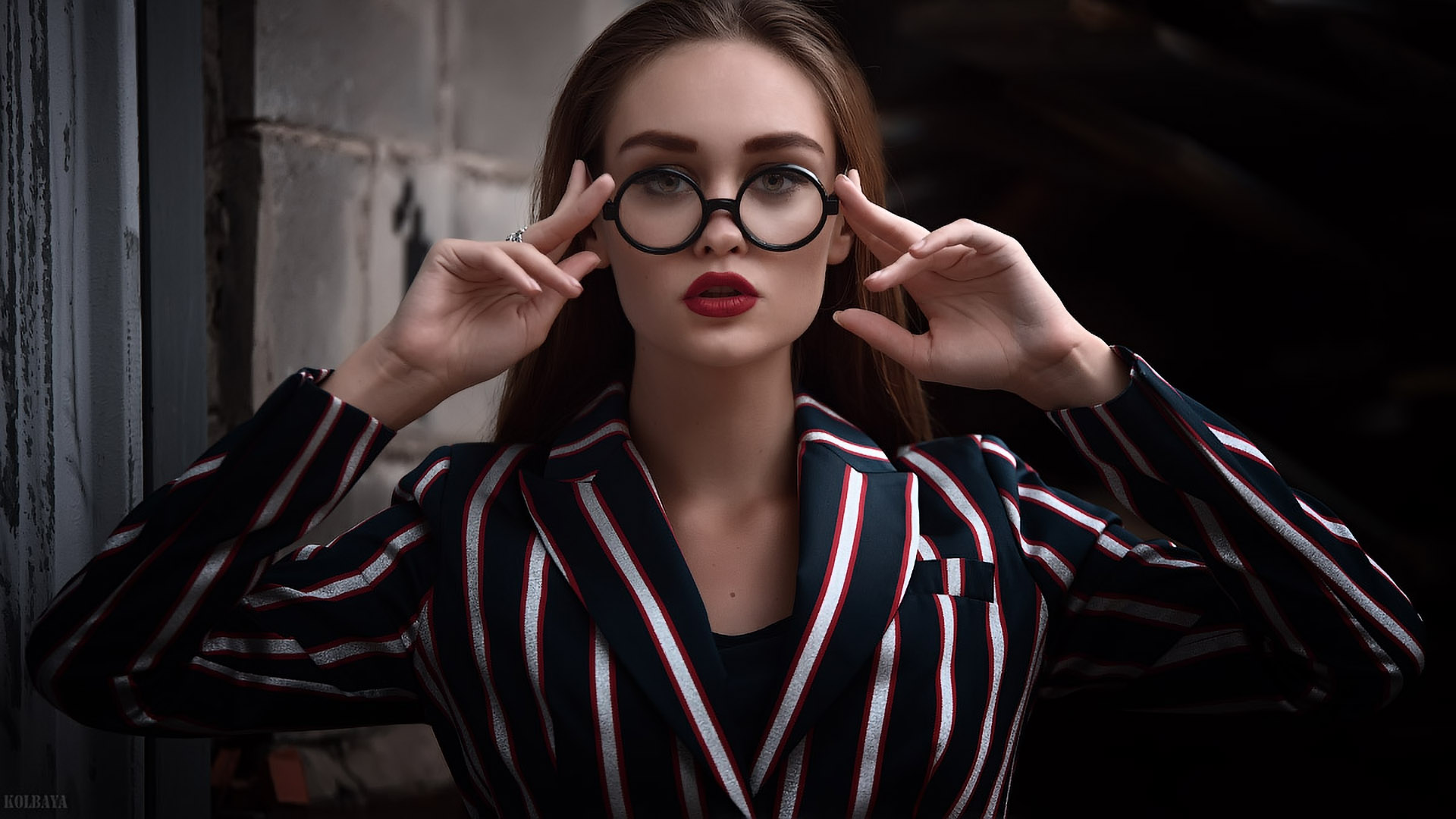 Women Portrait Women With Glasses Red Lipstick Face Touching Glasses 1920x1080