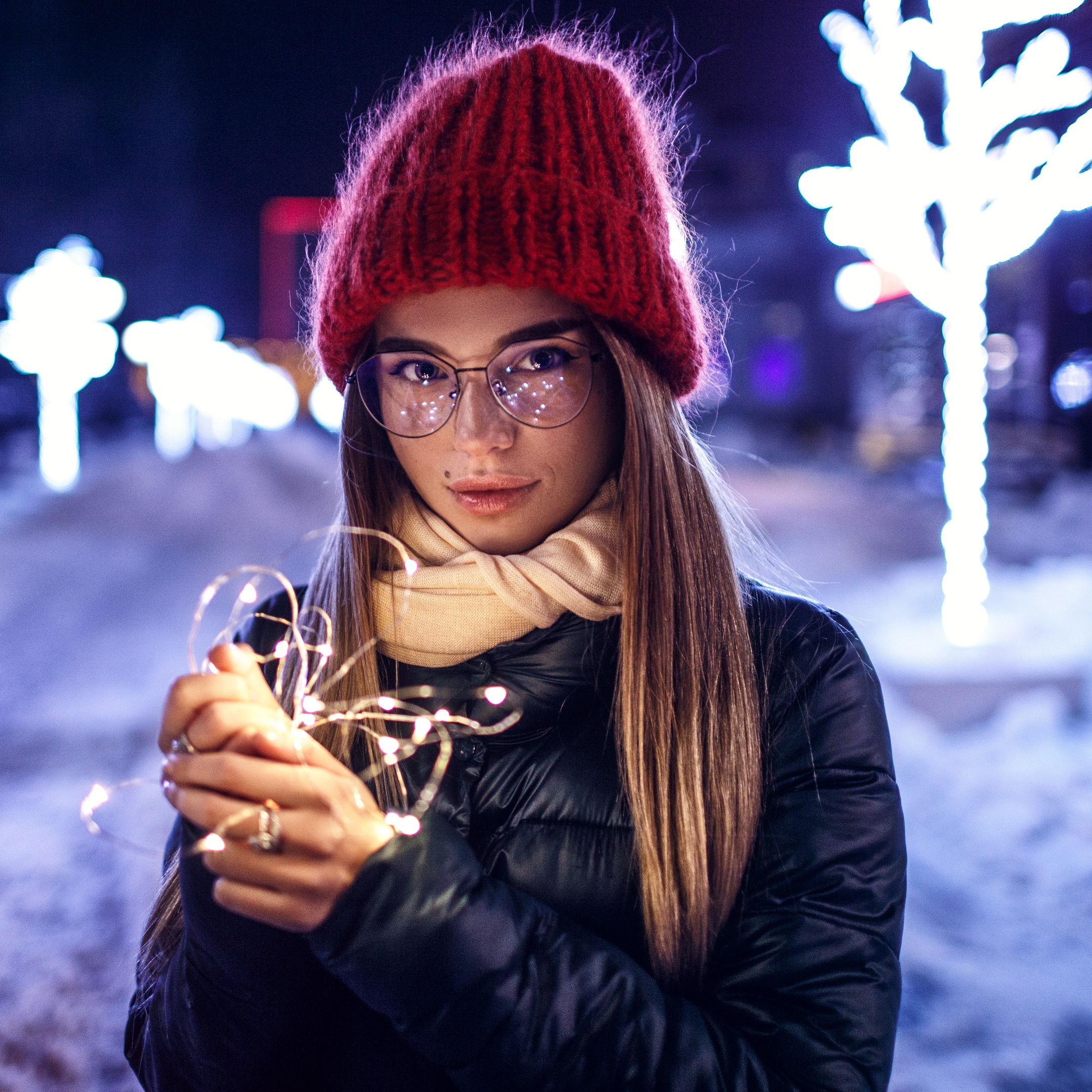 Sergey Sorokin Winter Lights Urban Women Women Outdoors Women With Glasses 2160x2160