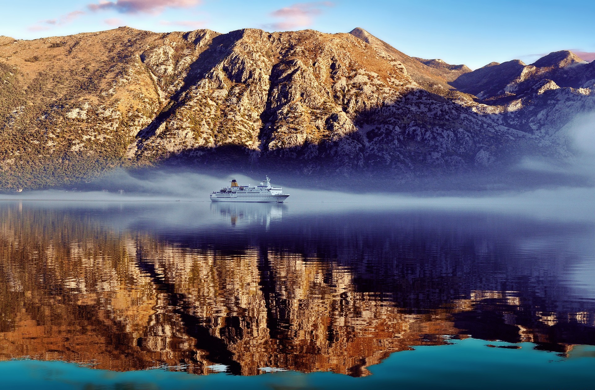 Fjord Mountain Liner Reflection 1920x1260