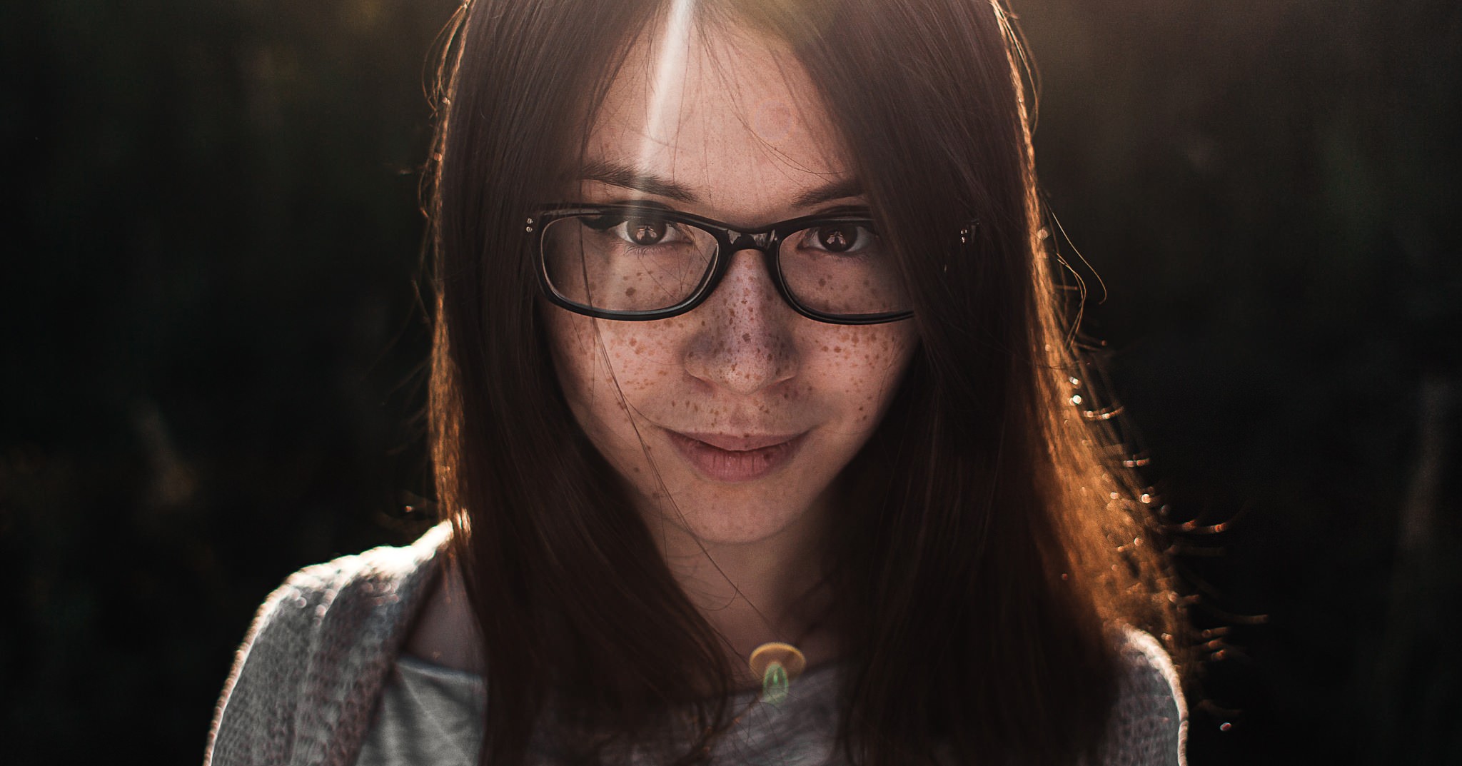 Women Freckles Face Portrait Women With Glasses Nerds Long Hair Brunette Women Outdoors 2048x1073