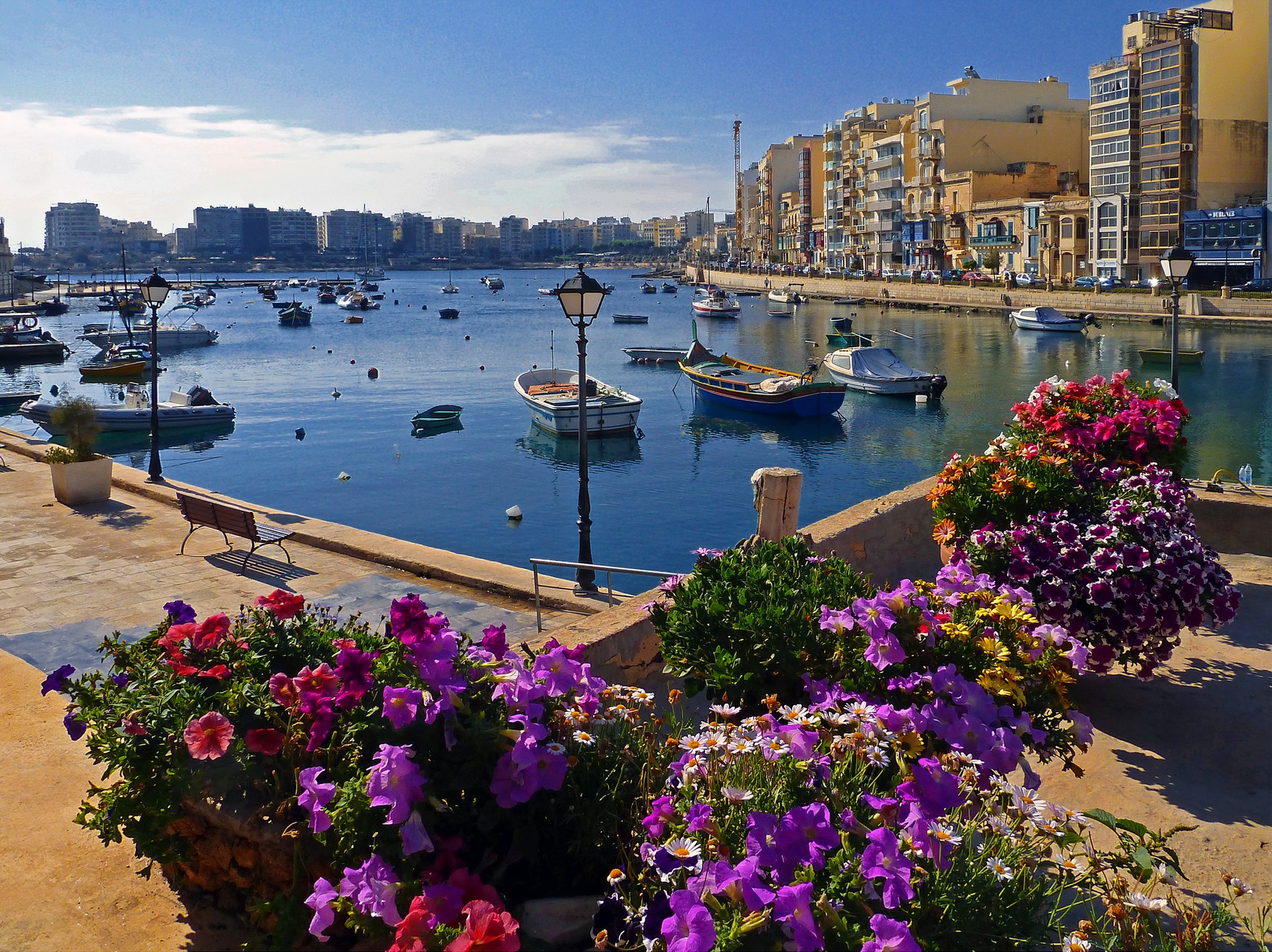 Flowers Cityscape Boat Building Street Light Flowerpot Malta 2048x1533