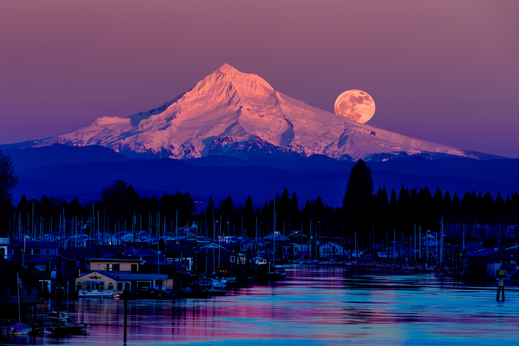 Mount Hood Oregon Moon 2048x1365