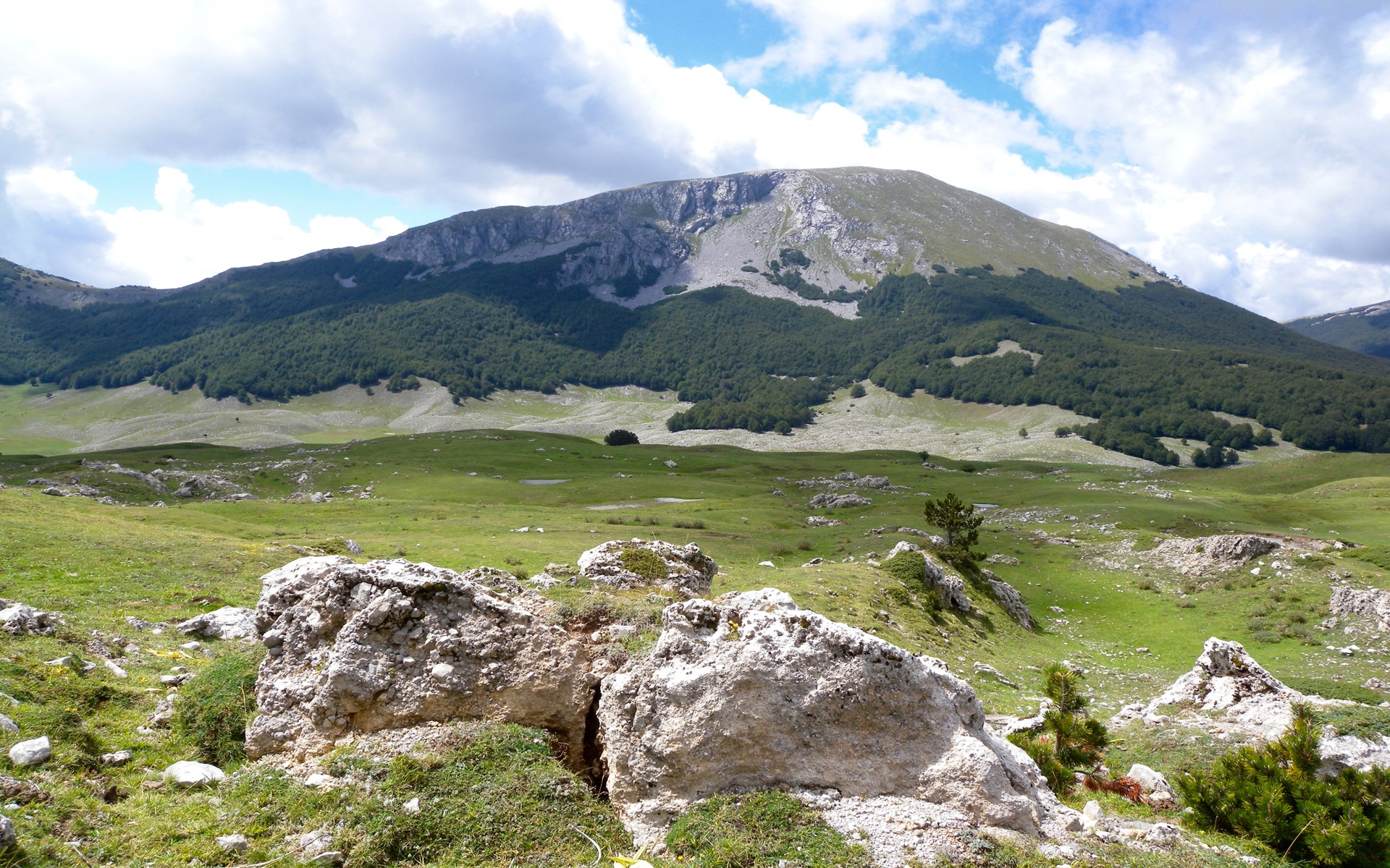 Monte Pollino Pollino National Park Calabria Italy Mountains Nature Landscape 1920x1200